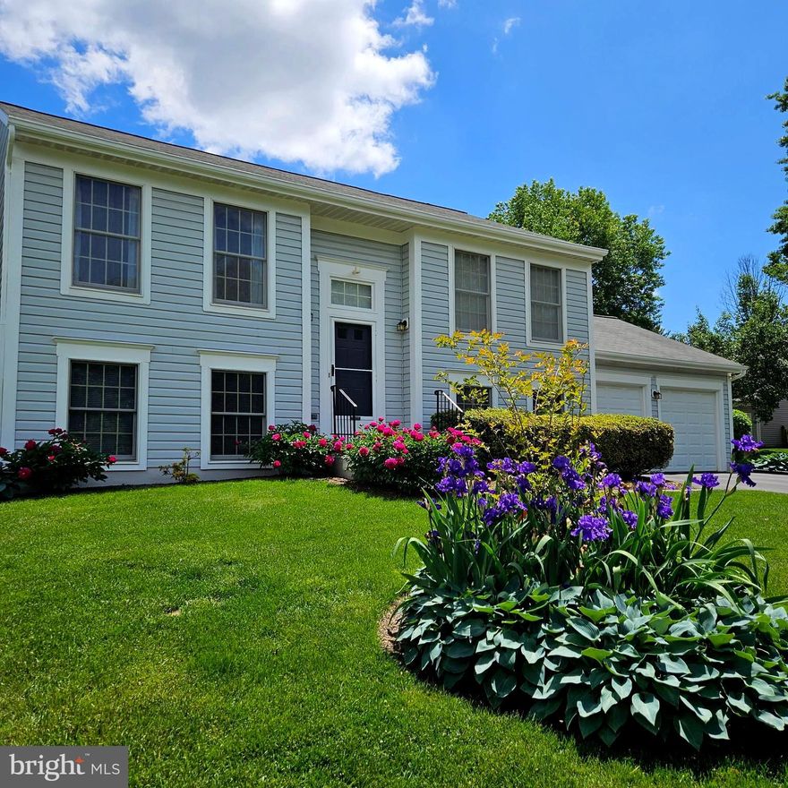 Beautiful Single-Family Home in Prime Location!
Welcome to this spacious and well-appointed two car garage single-family home located in one of the area’s most desirable neighborhoods.
 This inviting residence features cathedral ceilings that fill the home with natural light and create a warm, open atmosphere. The heart of the home is the open-concept kitchen, with new, fingerprint resistant- stainless steel appliances seamlessly connected to the living room—perfect for modern living and effortless entertaining. Whether you're hosting guests or enjoying a quiet night in, the layout offers comfort and functionality.
Inside, you’ll find generously sized, freshly painted 4 bedrooms, offering plenty of space for rest, work, or play—perfect for families or anyone who values comfort and room to grow. The home also boasts a large recreation room, ideal for entertaining, movie nights, a home gym, or a playroom. This House is original owner property where pride of ownership shines and house is in pristine condition with many, recently added renovations: fresh paint outdoor, indoor and in the garage, refinished driveway, replacement of light switches, air registers, windows blinds, light fixtures and more!

Step outside to enjoy the newly renovated deck with steps taking you to professionally landscaped yard, a peaceful outdoor retreat with stunning curb appeal and space for gardening, relaxation, or gatherings. With its unbeatable location near parks, shopping, and dining, this home offers the best of both convenience and tranquility.

Don’t miss this opportunity to make this beautiful property your own!