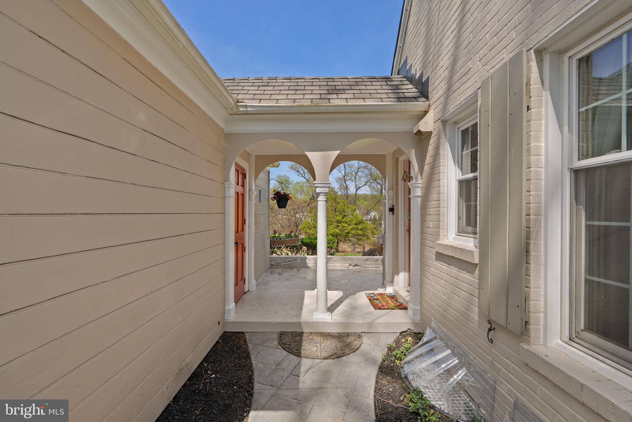 16510 BATCHELLORS FOREST ROAD