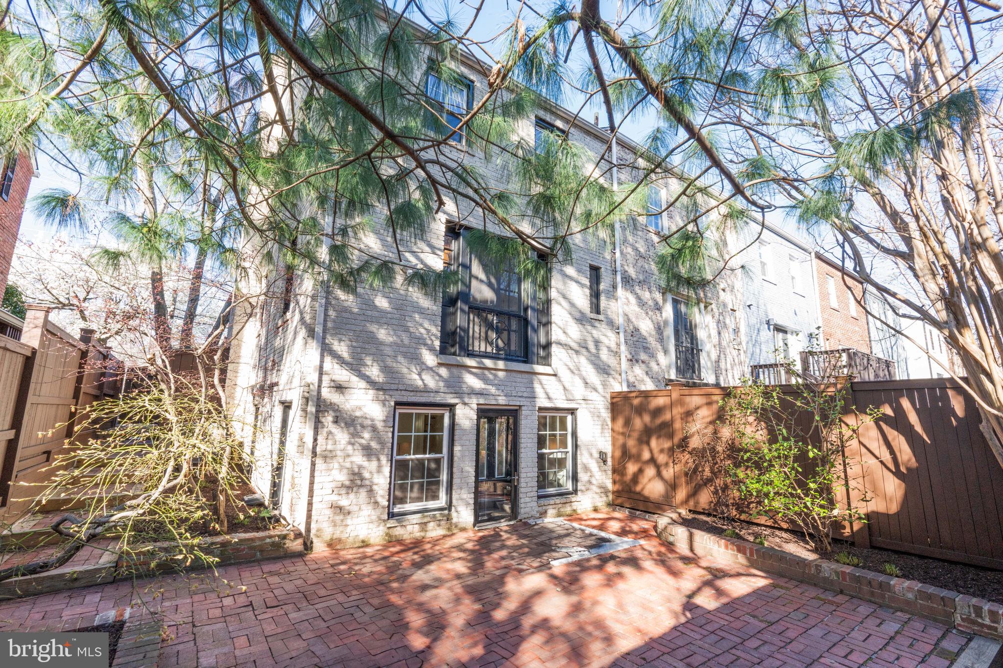 VIRGINIA VILLAGE - Residential