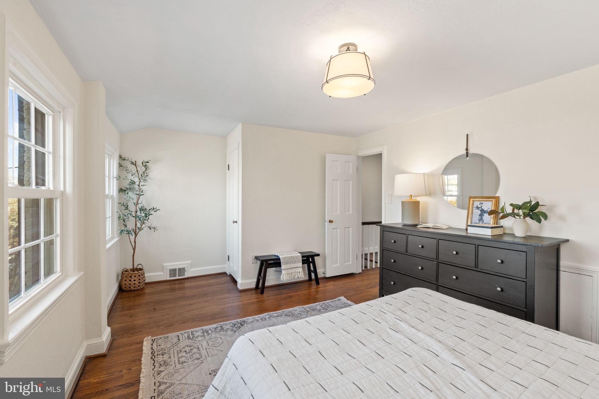 VIRGINIA VILLAGE - Residential