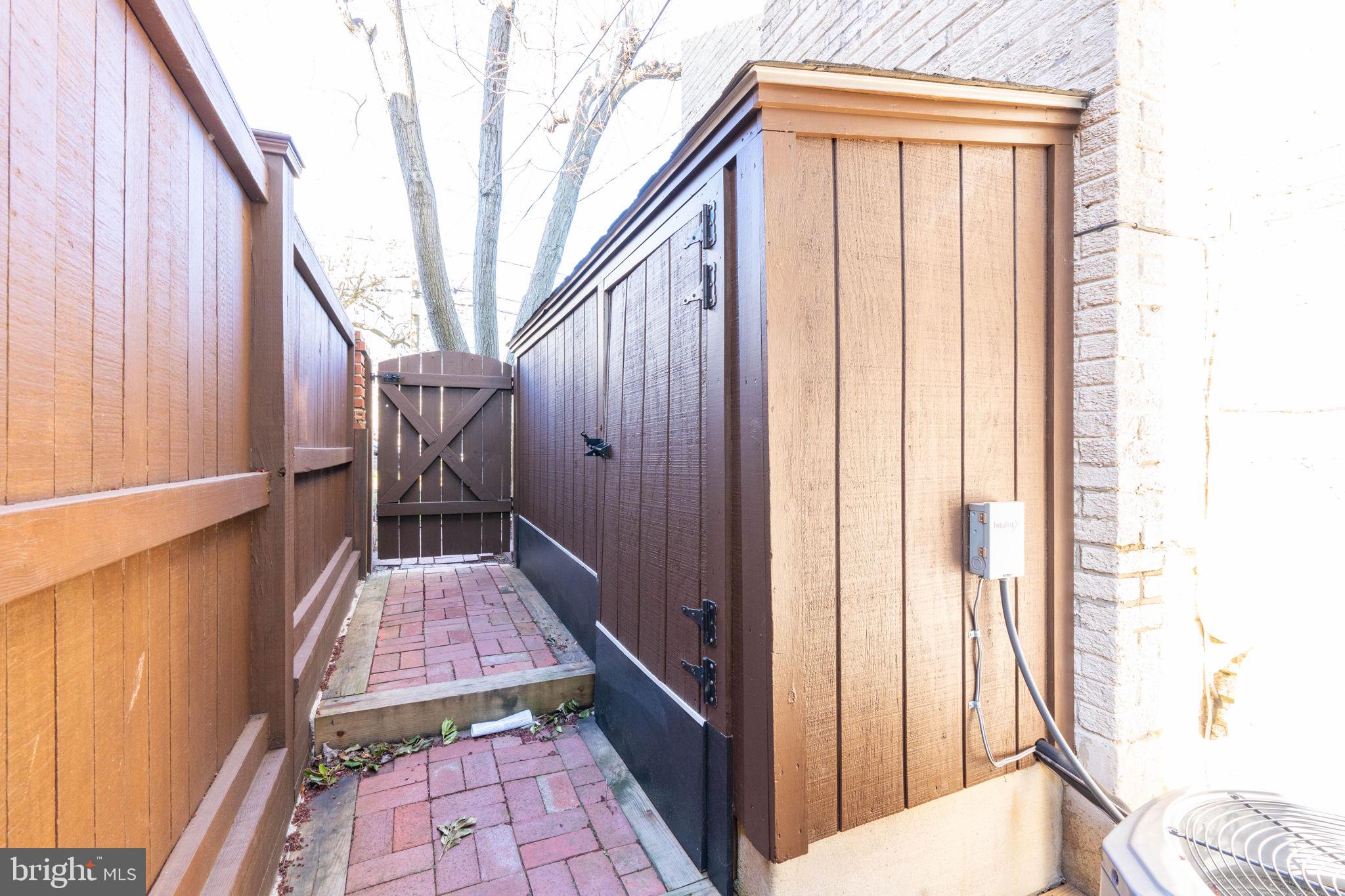 VIRGINIA VILLAGE - Residential