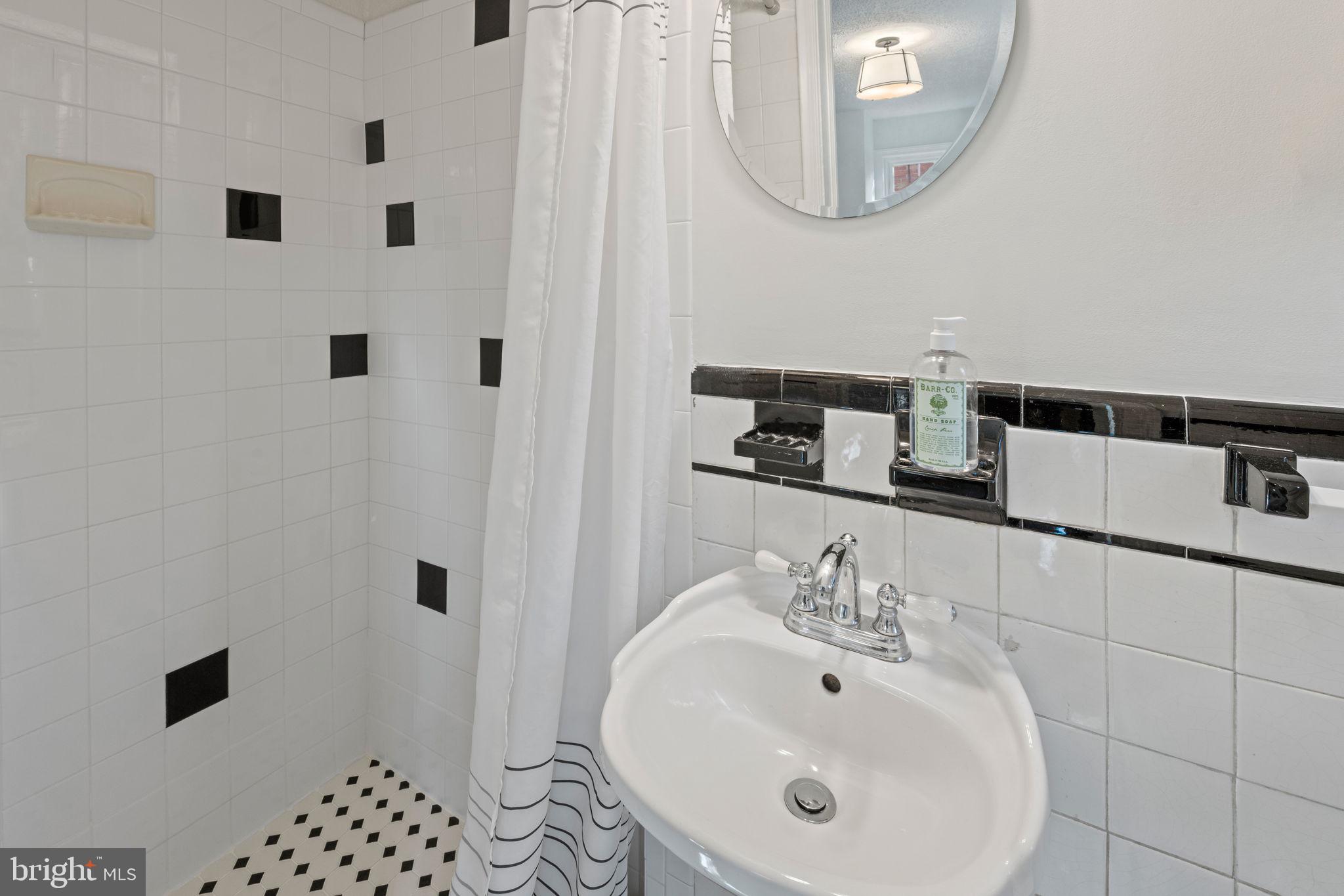 VIRGINIA VILLAGE - Residential