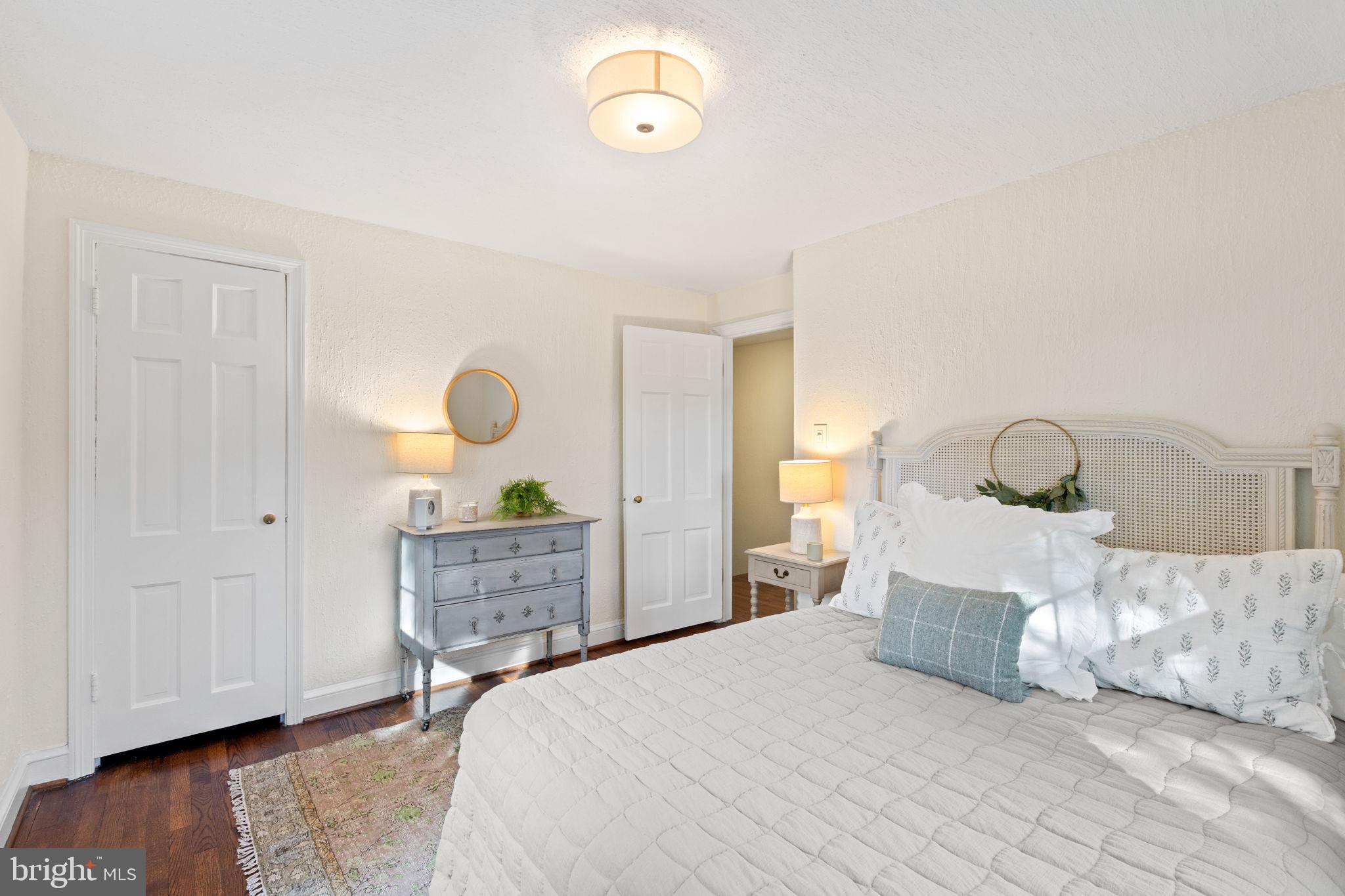 VIRGINIA VILLAGE - Residential