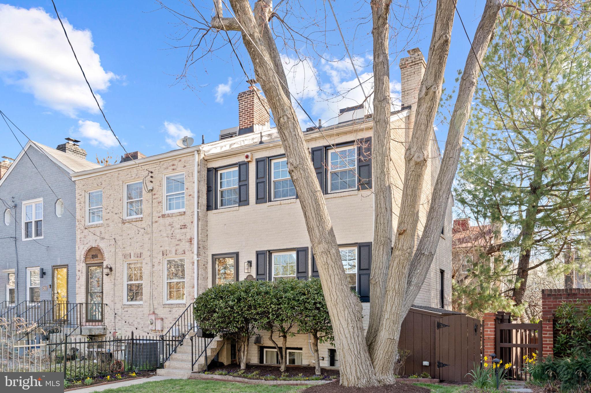 VIRGINIA VILLAGE - Residential