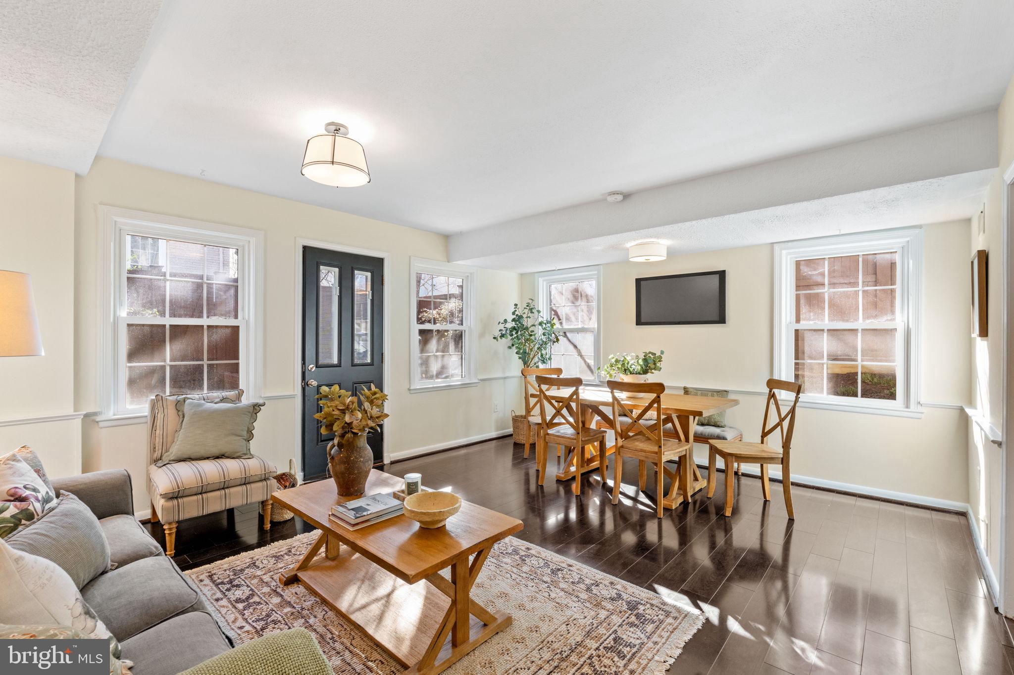 VIRGINIA VILLAGE - Residential