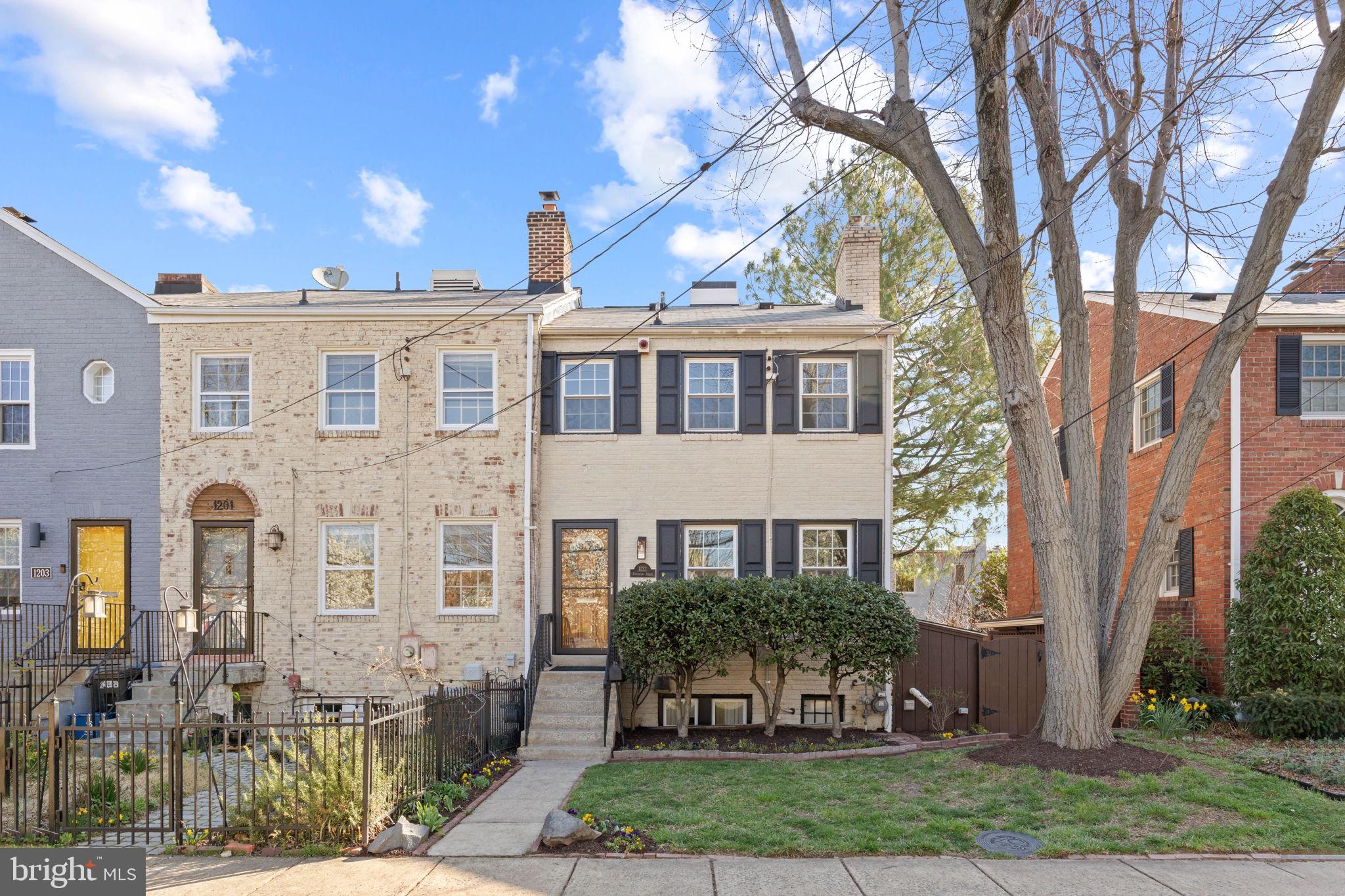 VIRGINIA VILLAGE - Residential