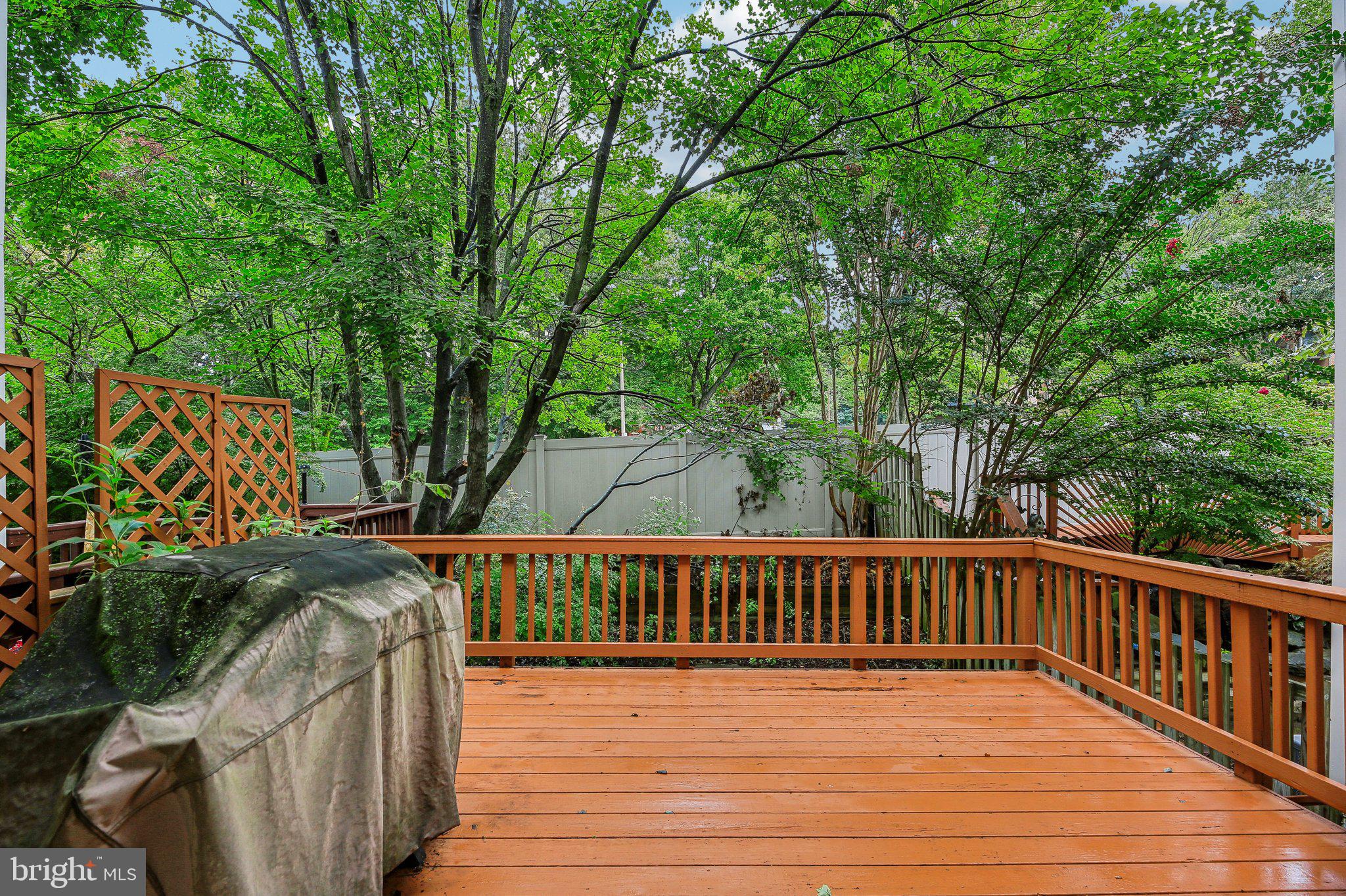 COLLEGE PARKWAY PLACE - Residential