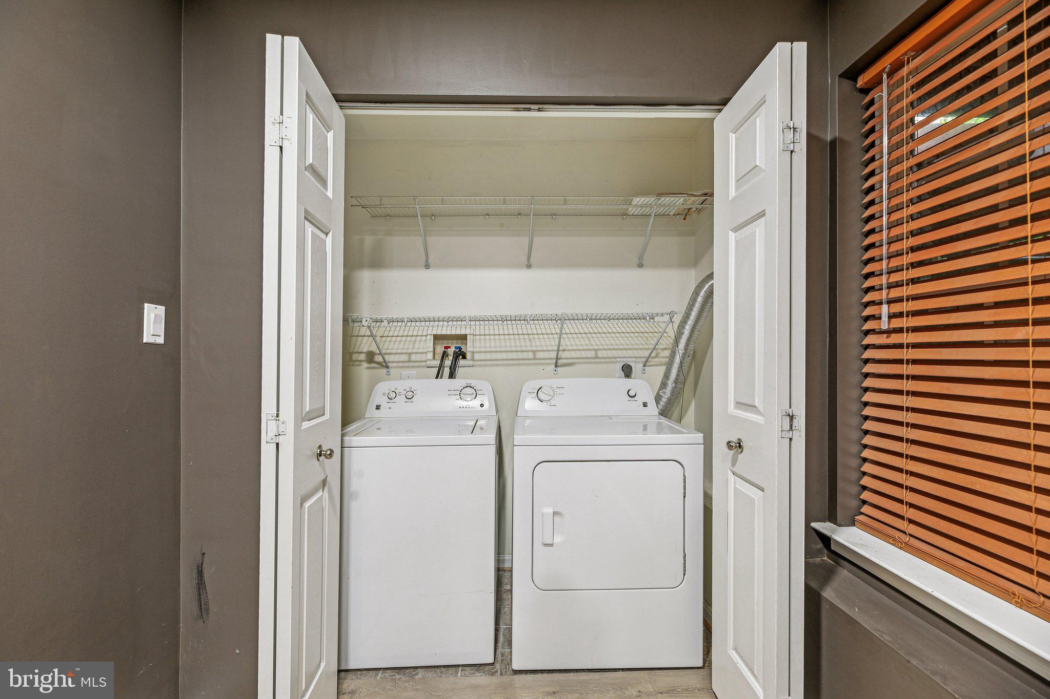 COLLEGE PARKWAY PLACE - Residential