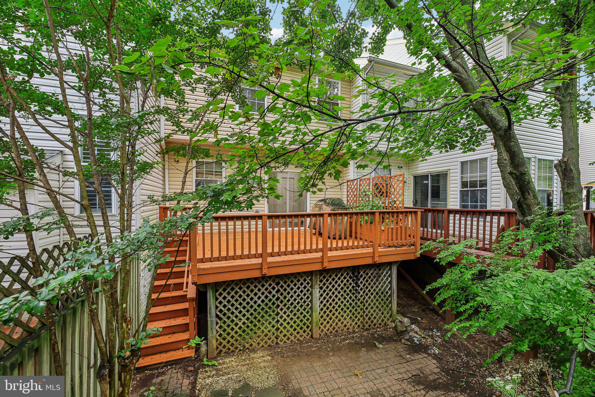 COLLEGE PARKWAY PLACE - Residential