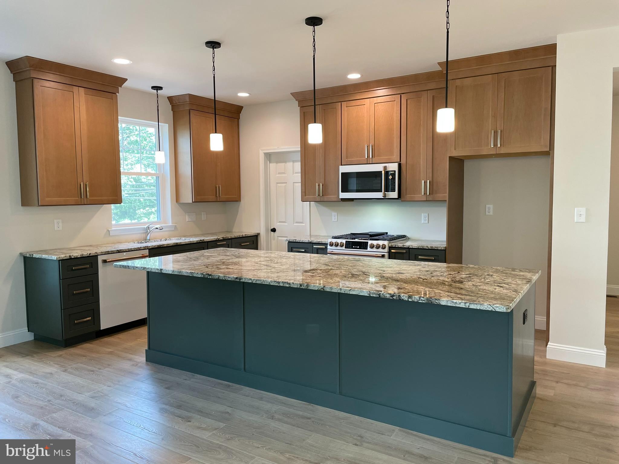 1208 OLD AIRPORT ROAD