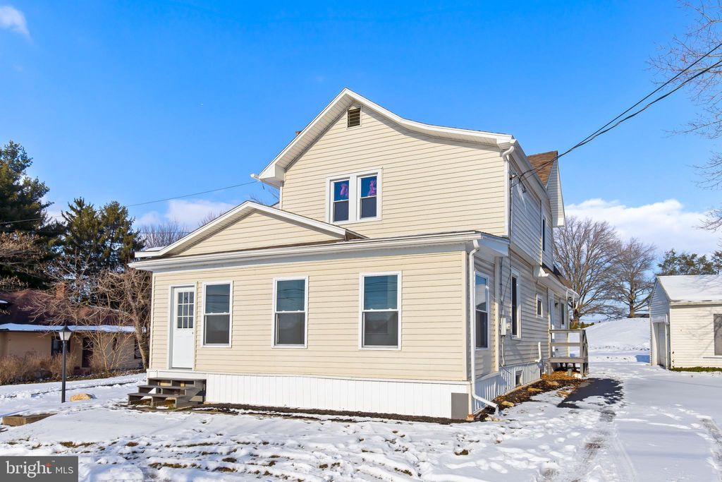 Photo of 411 Elwyn Terrace, MANHEIM, PA 17545 (MLS # PALA2063254)