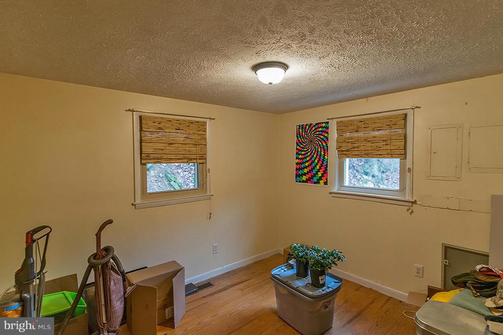 WAITES RUN ROAD - Residential