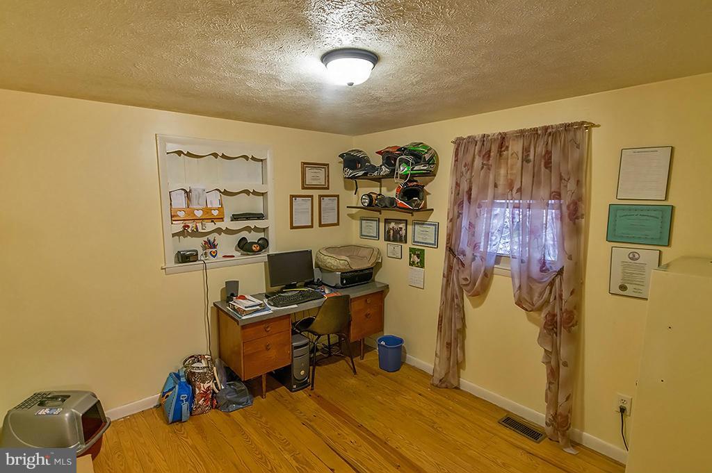 WAITES RUN ROAD - Residential