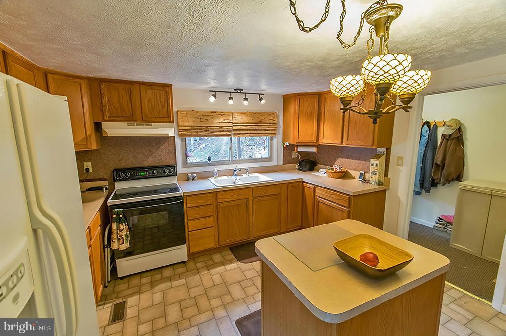 WAITES RUN ROAD - Residential