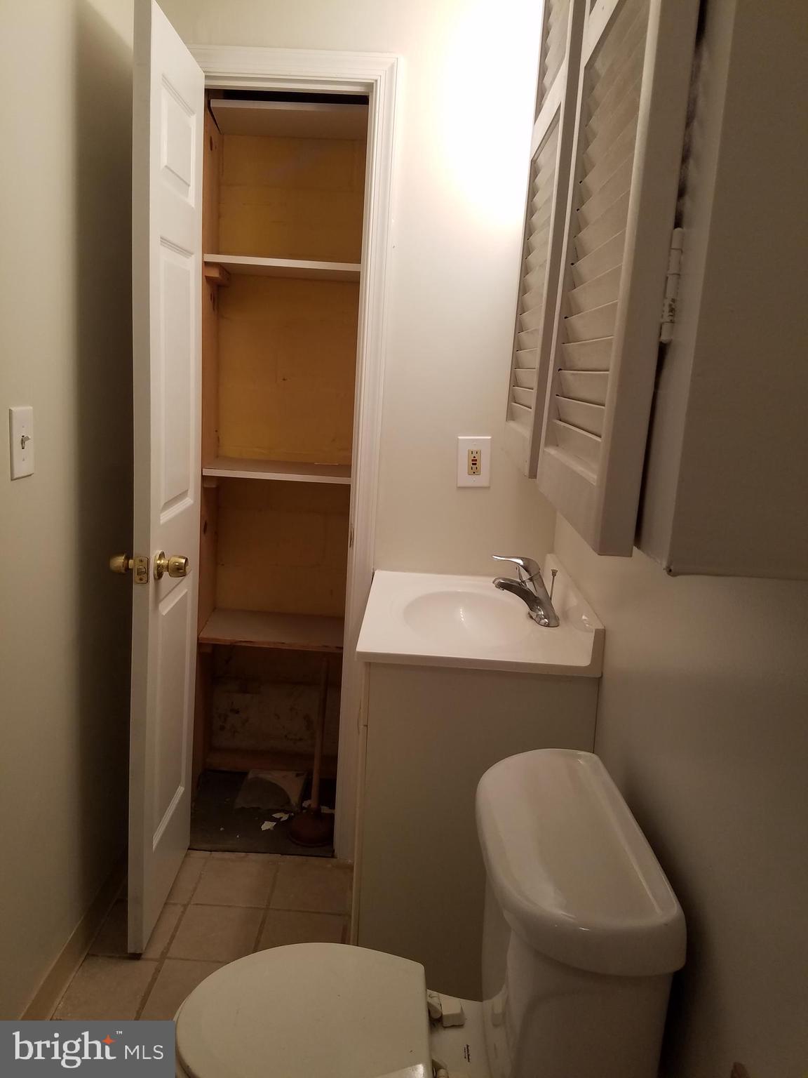 PARKVILLE - Residential Lease