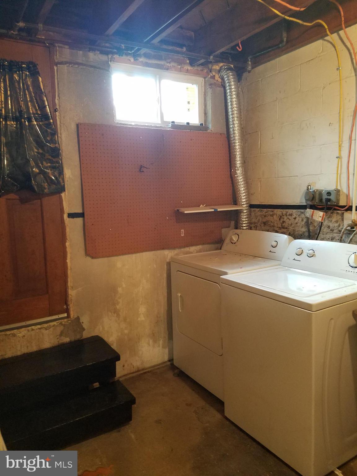 PARKVILLE - Residential Lease