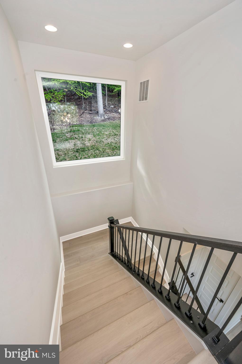 ASPEN LAKE LINGANORE - Residential