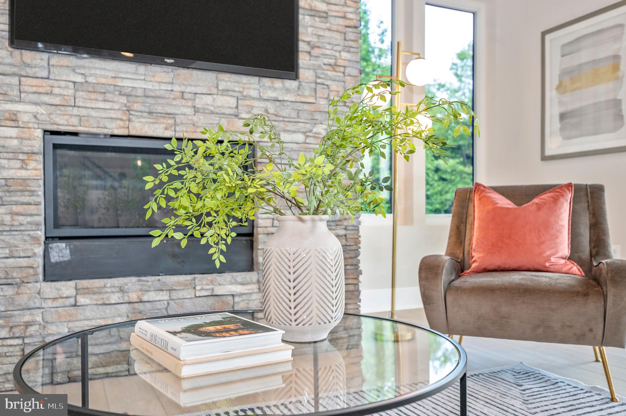 ASPEN LAKE LINGANORE - Residential