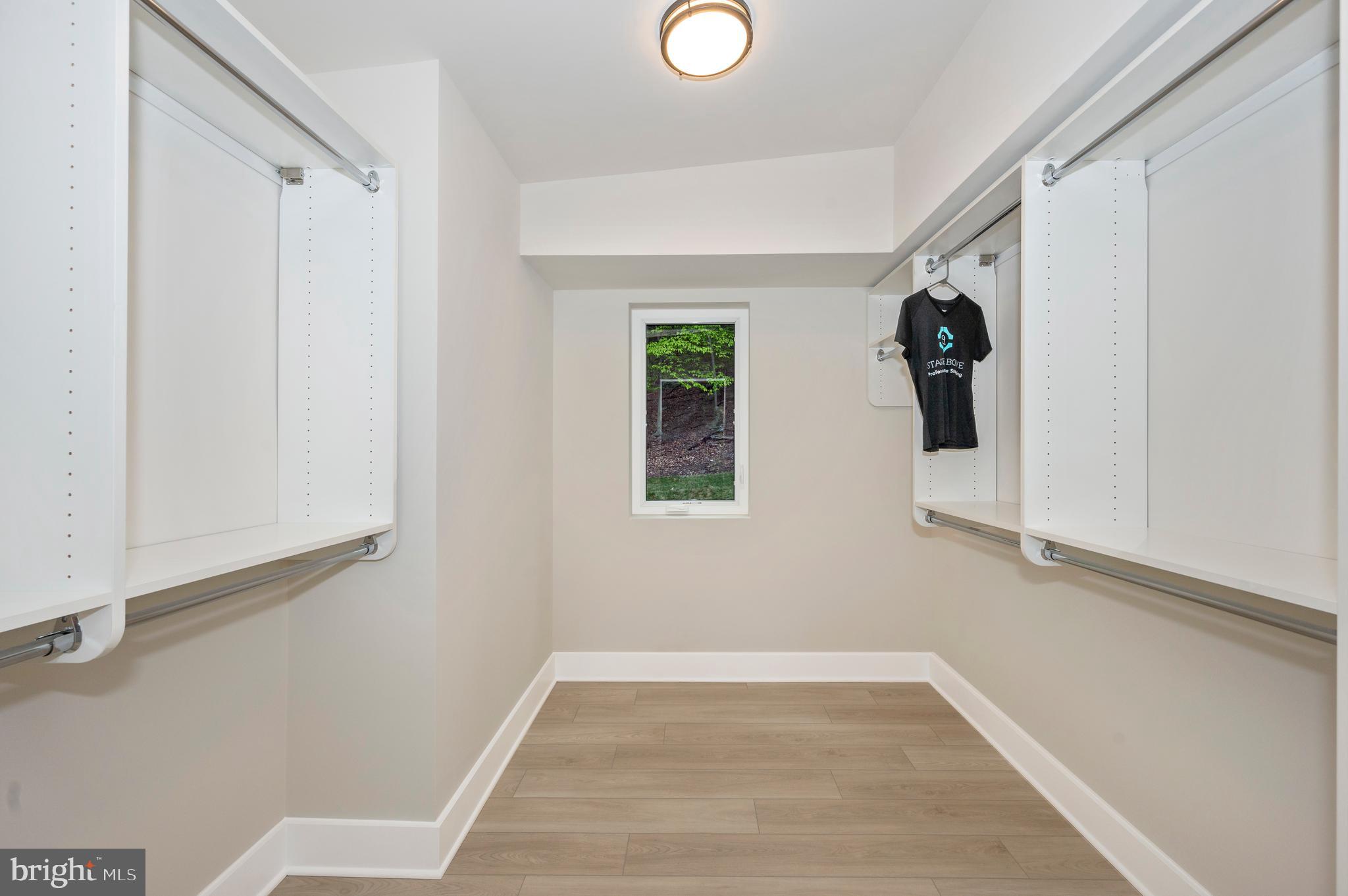 ASPEN LAKE LINGANORE - Residential