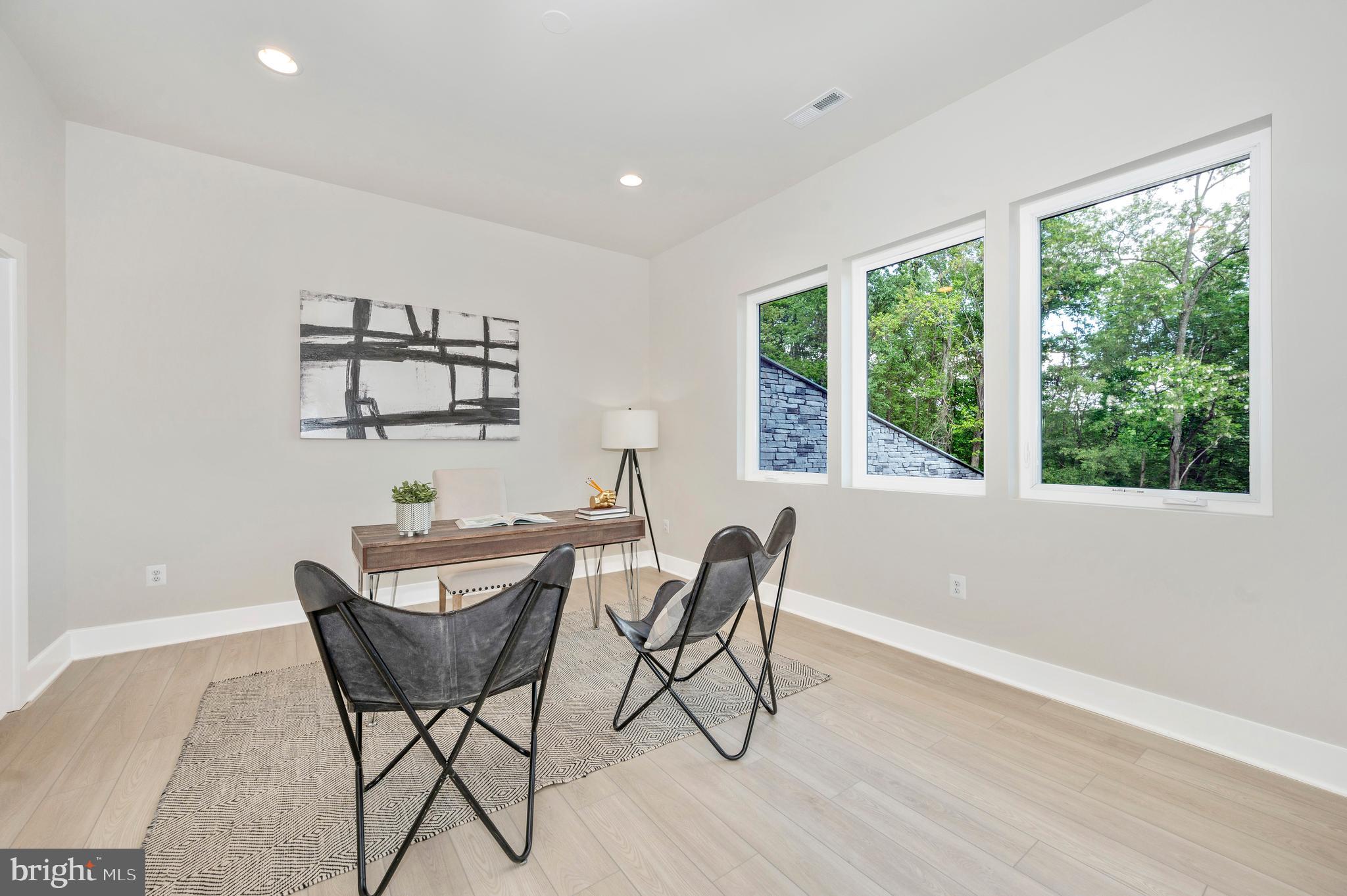 ASPEN LAKE LINGANORE - Residential