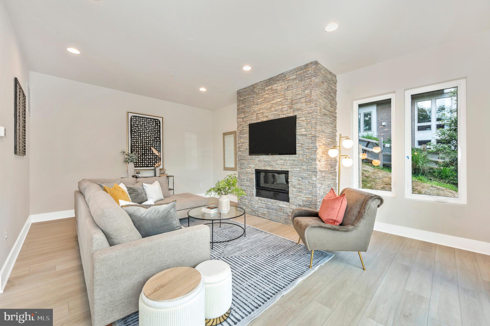 ASPEN LAKE LINGANORE - Residential