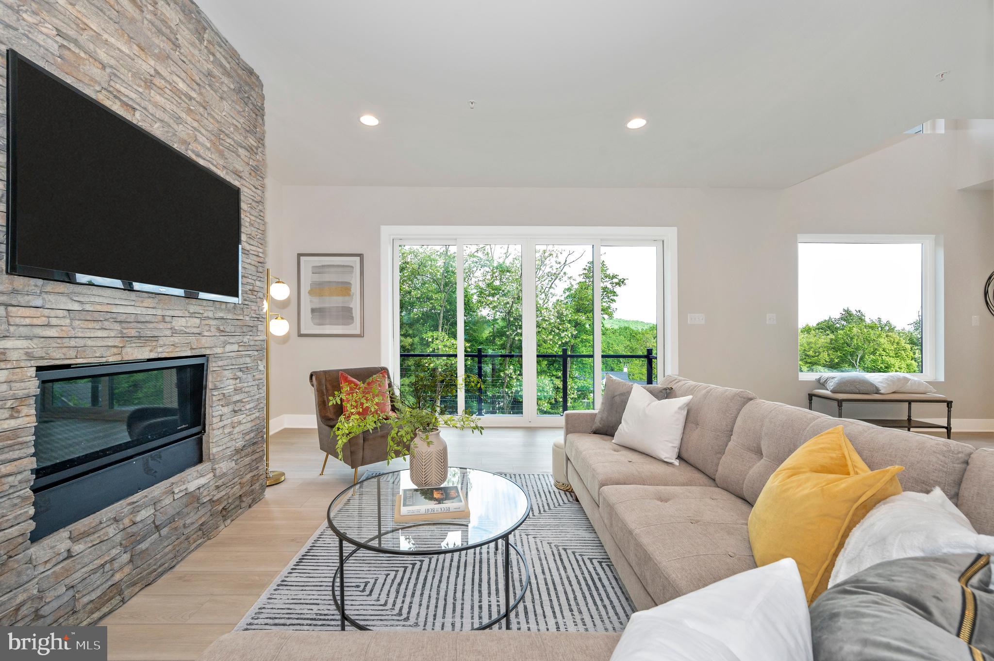 ASPEN LAKE LINGANORE - Residential