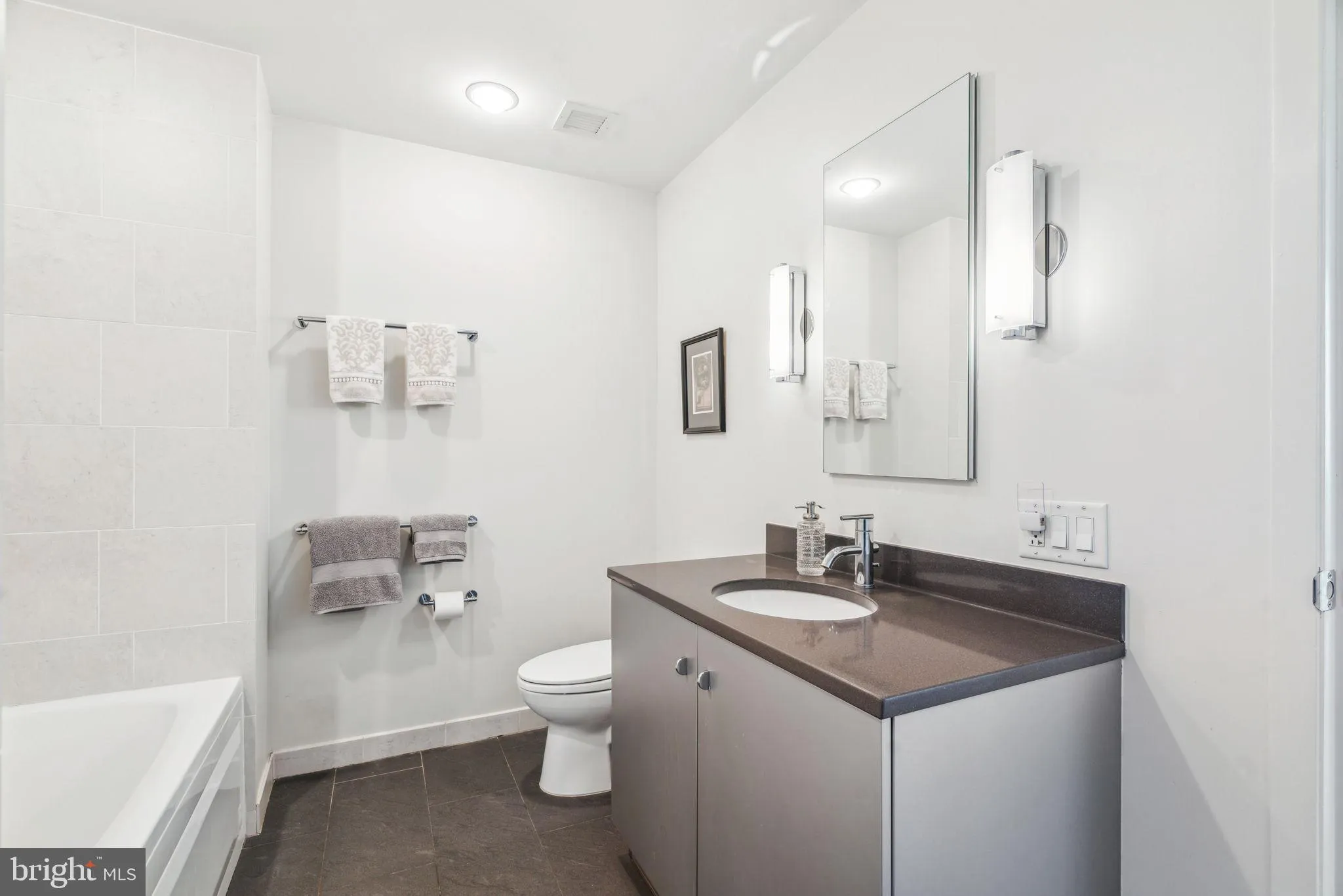 Philadelphia, Pennsylvania 19103, United States, 1 Bedroom Bedrooms, ,1 BathroomBathrooms,Residential,Active,76594