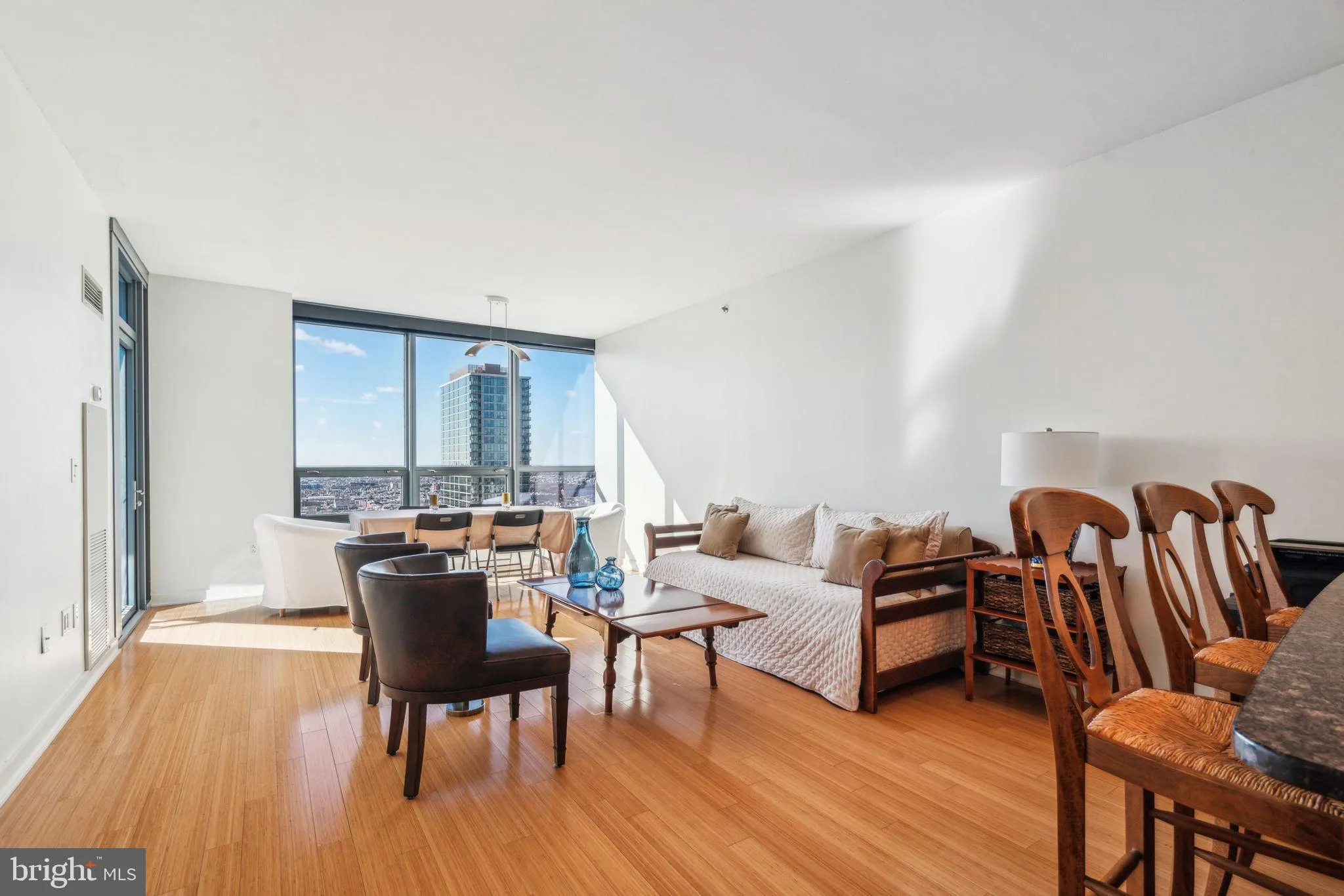 Philadelphia, Pennsylvania 19103, United States, 1 Bedroom Bedrooms, ,1 BathroomBathrooms,Residential,Active,76594