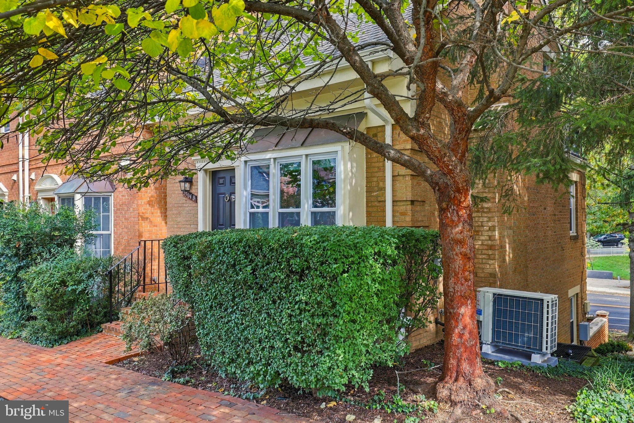 2504 FAIRFAX DRIVE 14B