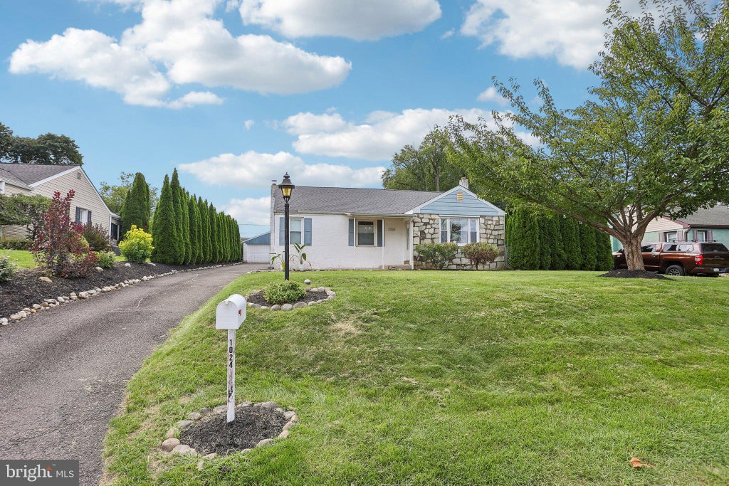Photo of 1024 Broadview Avenue, LANGHORNE, PA 19047 (MLS # PABU2130998)