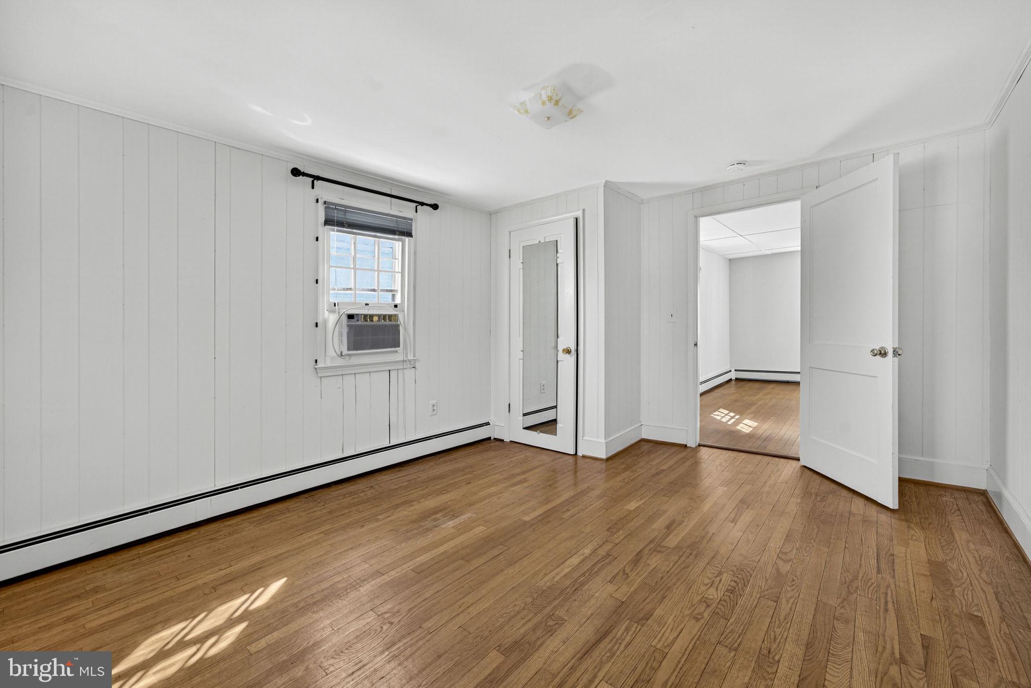 TOWN OF PURCELLVILLE - Residential