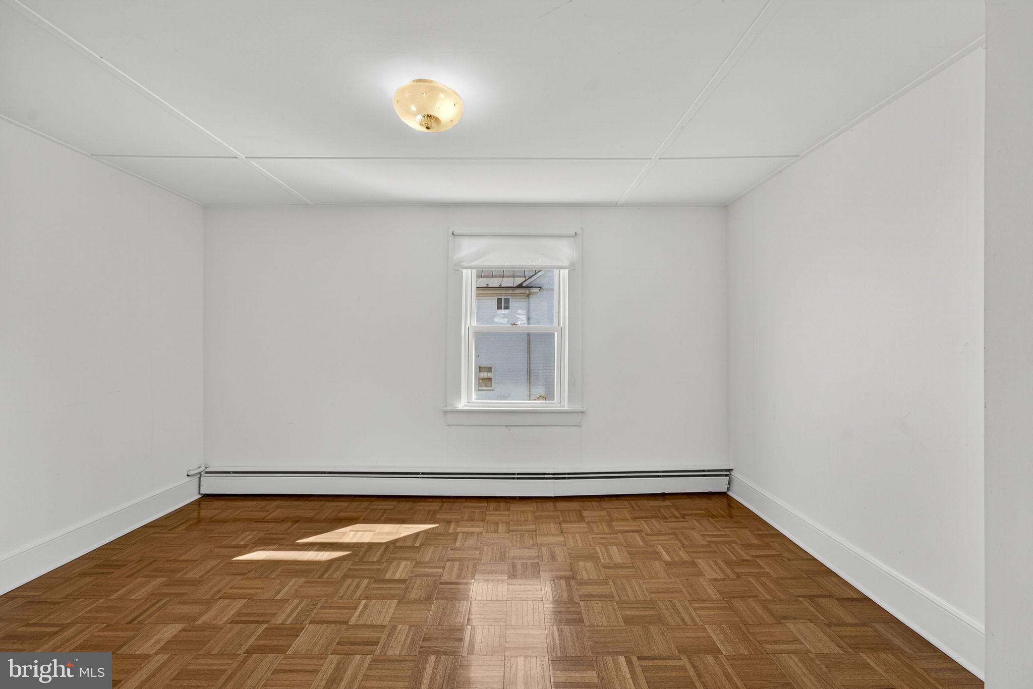 TOWN OF PURCELLVILLE - Residential