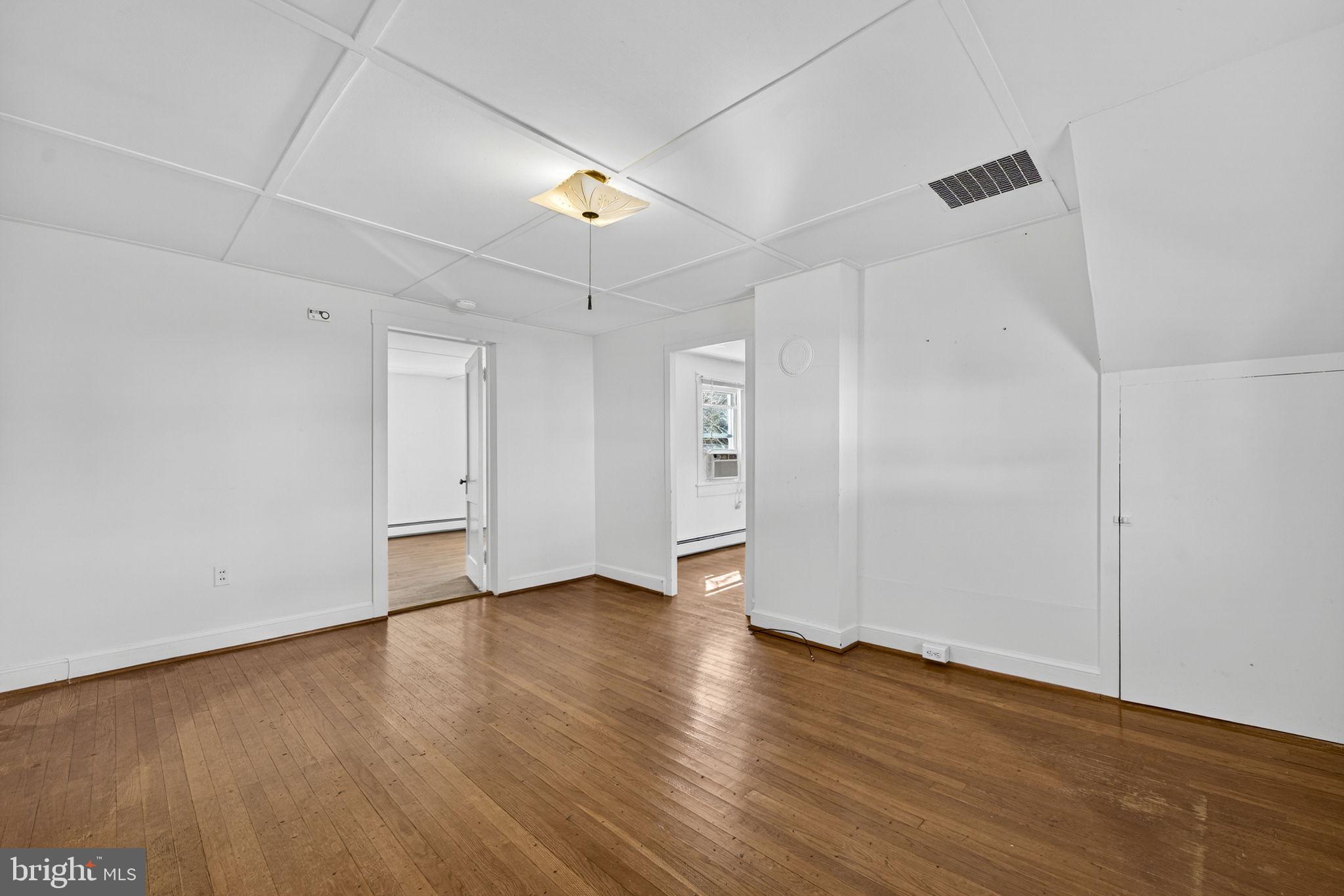 TOWN OF PURCELLVILLE - Residential