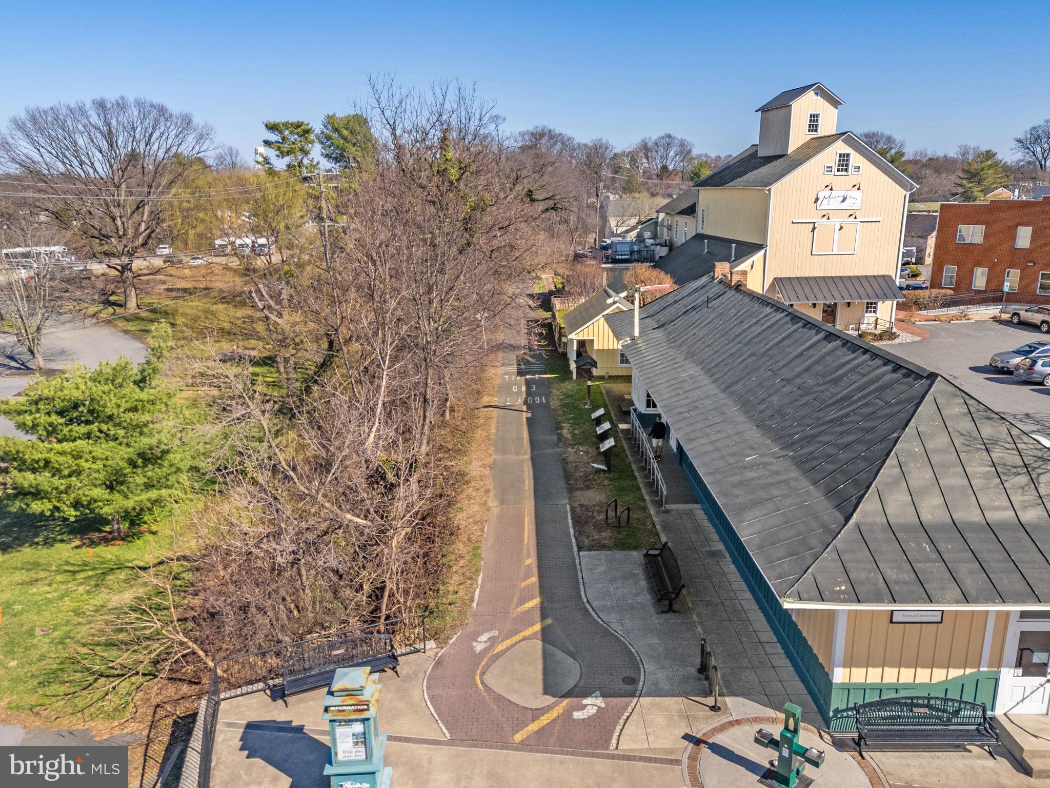 TOWN OF PURCELLVILLE - Residential