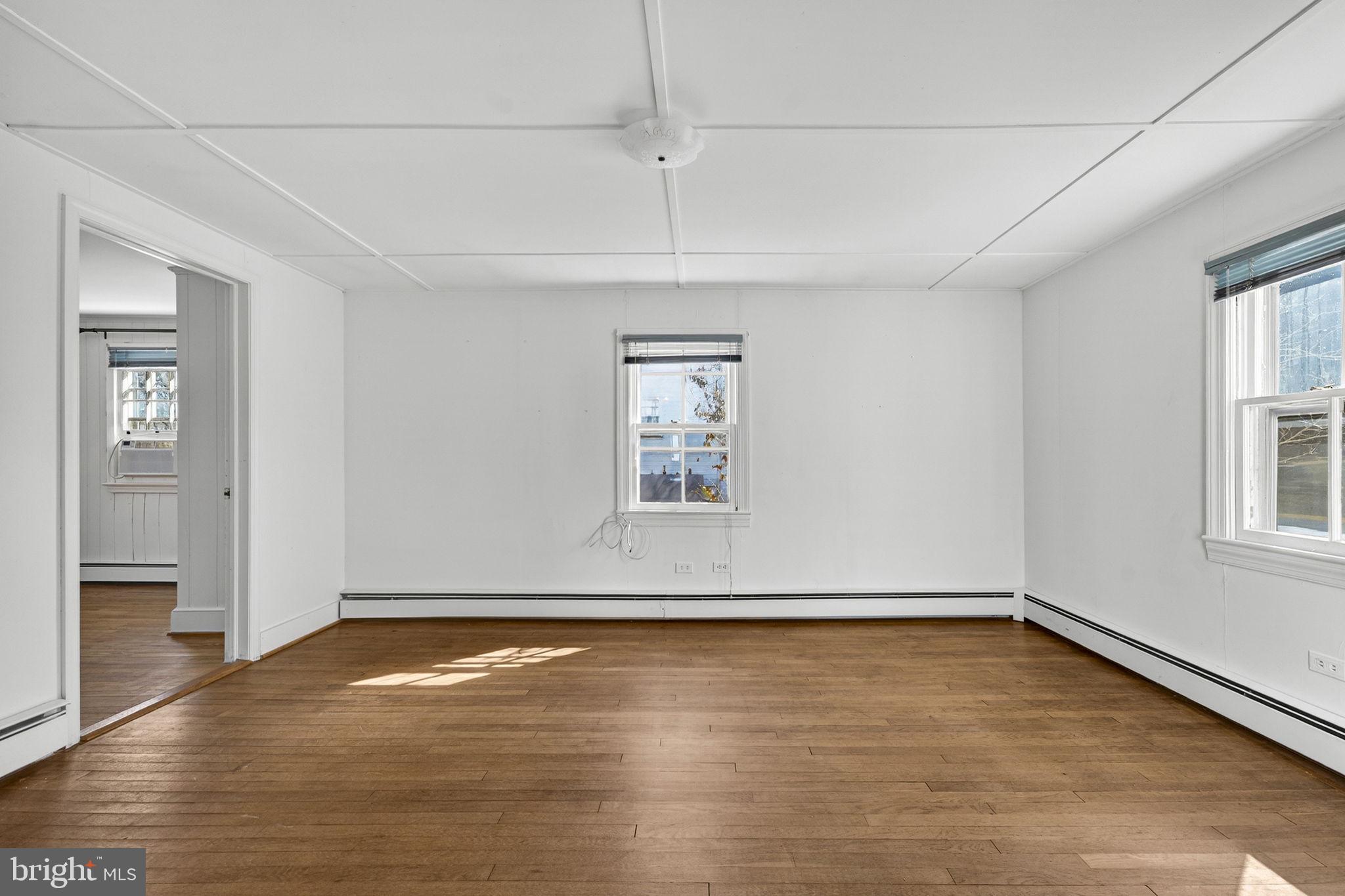 TOWN OF PURCELLVILLE - Residential