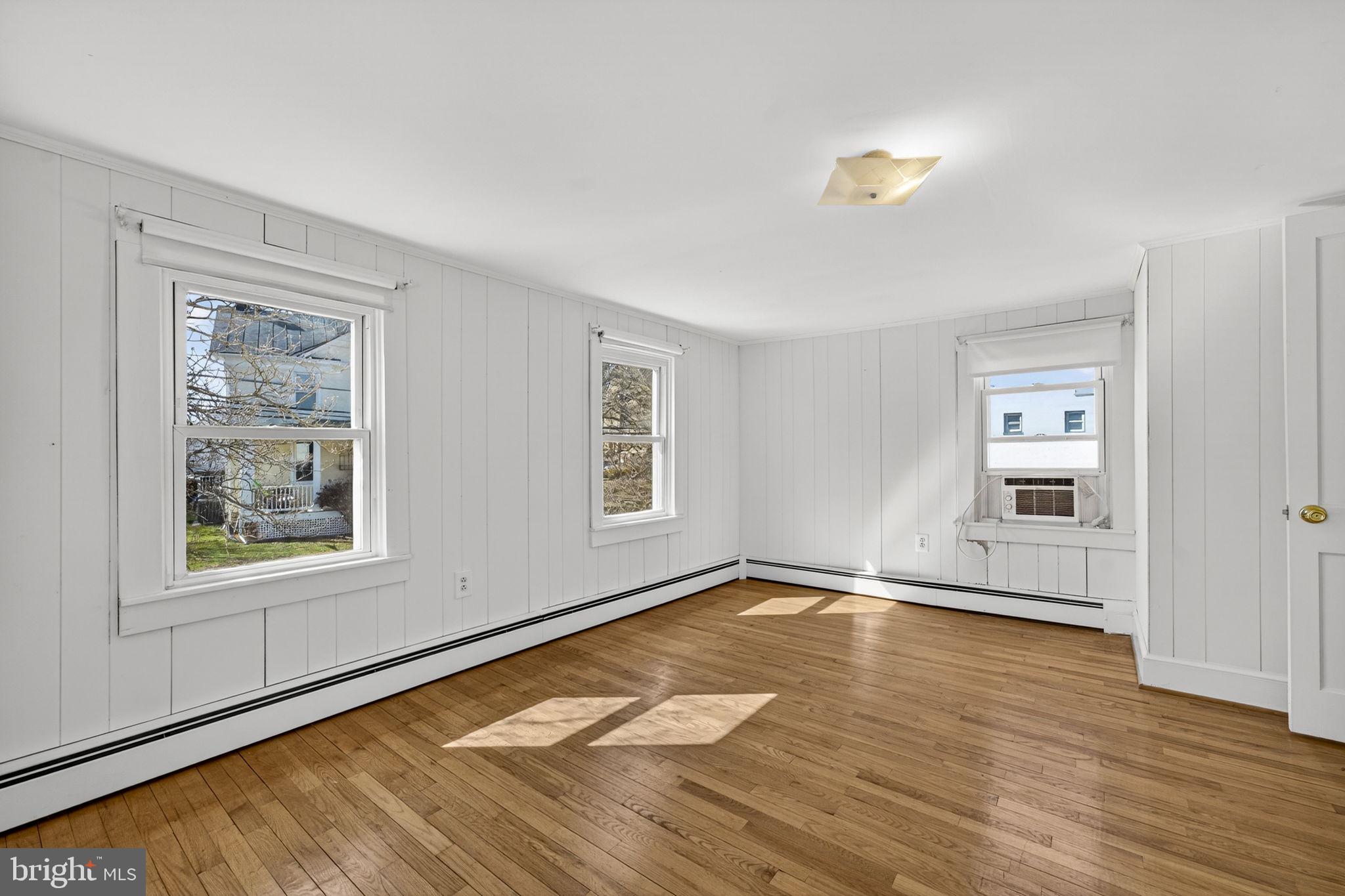 TOWN OF PURCELLVILLE - Residential