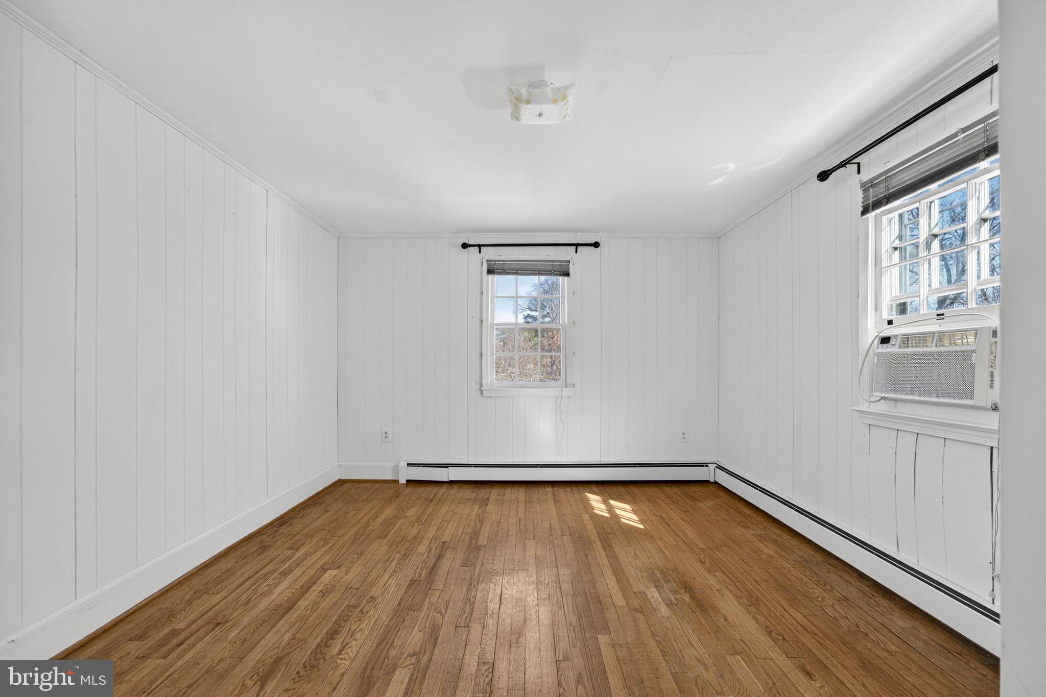 TOWN OF PURCELLVILLE - Residential