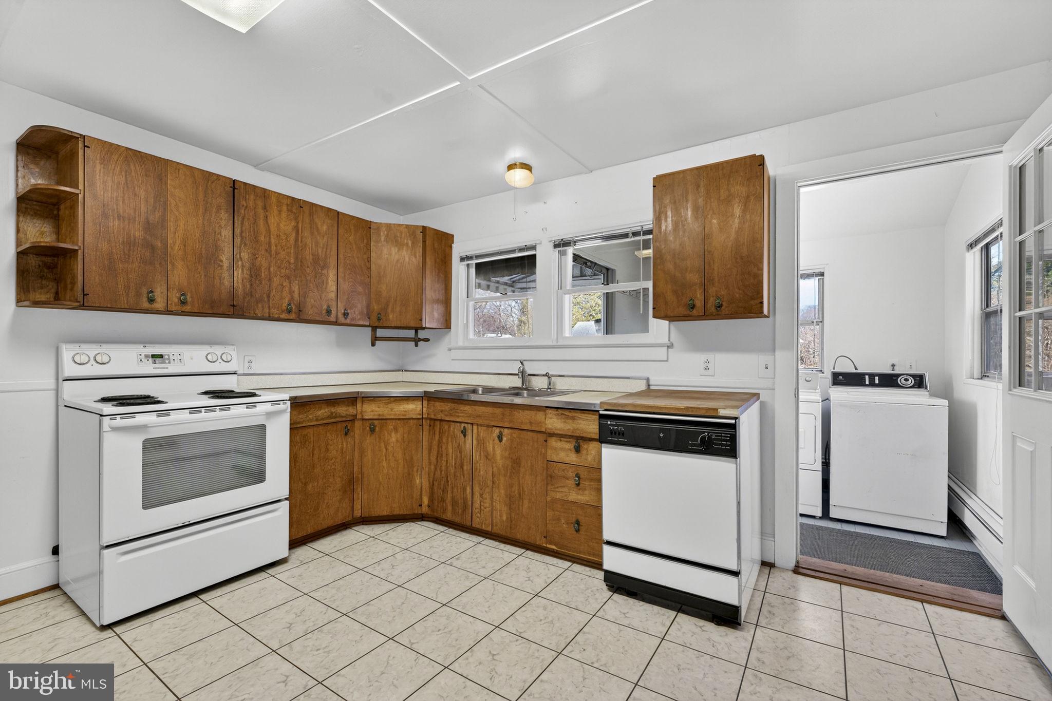 TOWN OF PURCELLVILLE - Residential