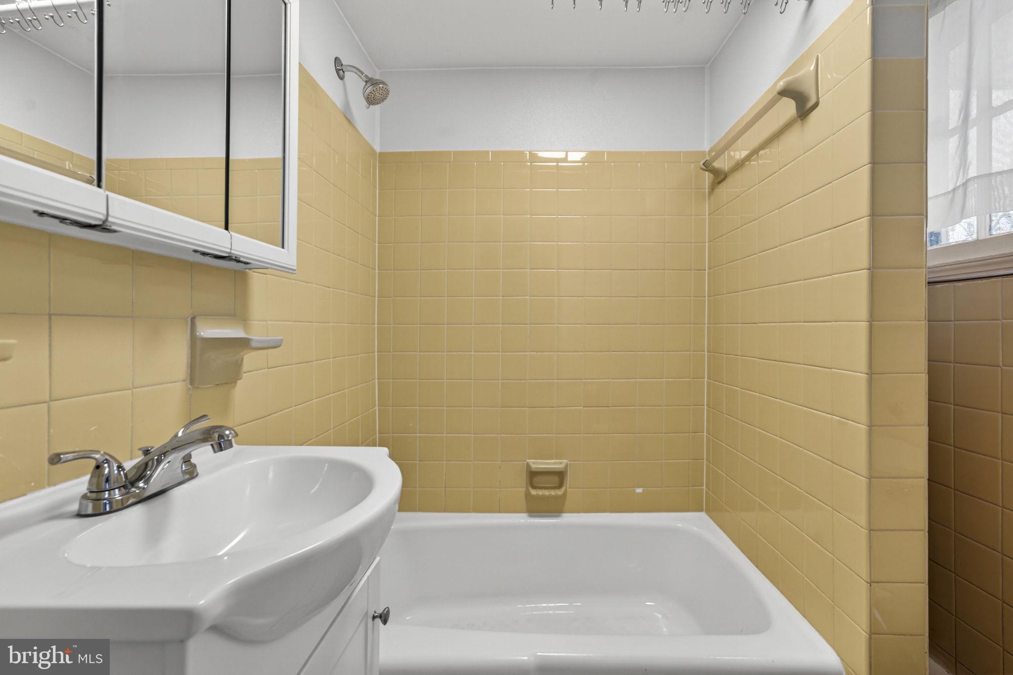 TOWN OF PURCELLVILLE - Residential