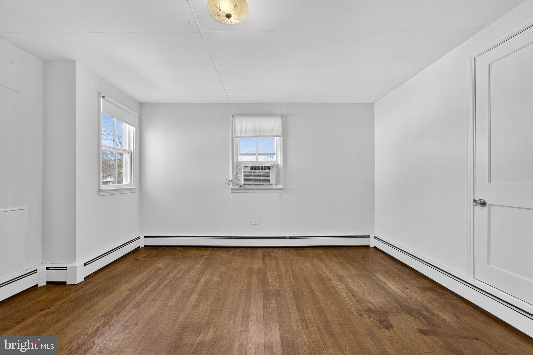 TOWN OF PURCELLVILLE - Residential