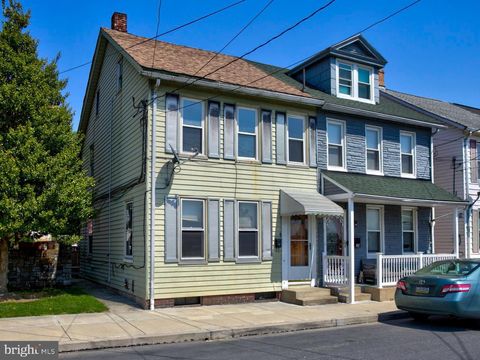 Photo of 33 BETHEL ST, COLUMBIA, PA 17512 (MLS # PALA2033988)