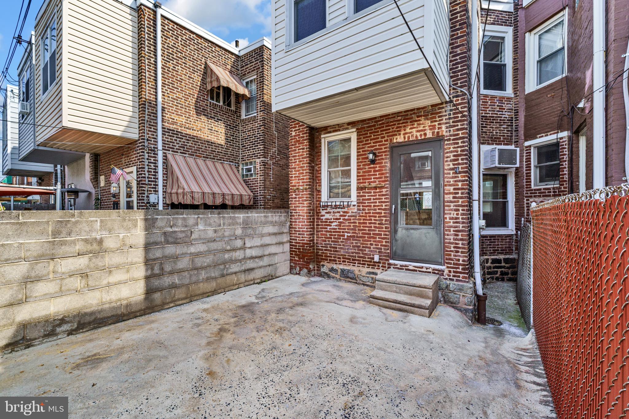 PORT RICHMOND - Residential Lease