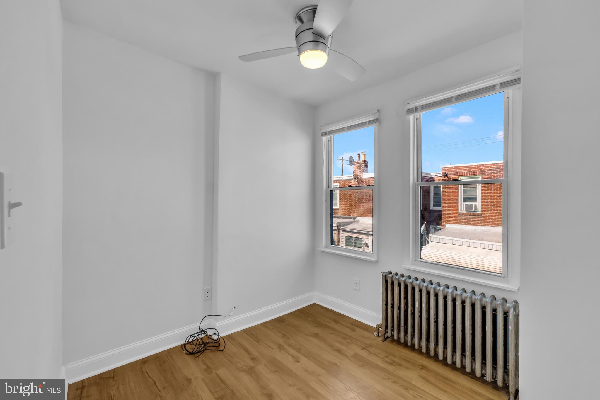 PORT RICHMOND - Residential Lease