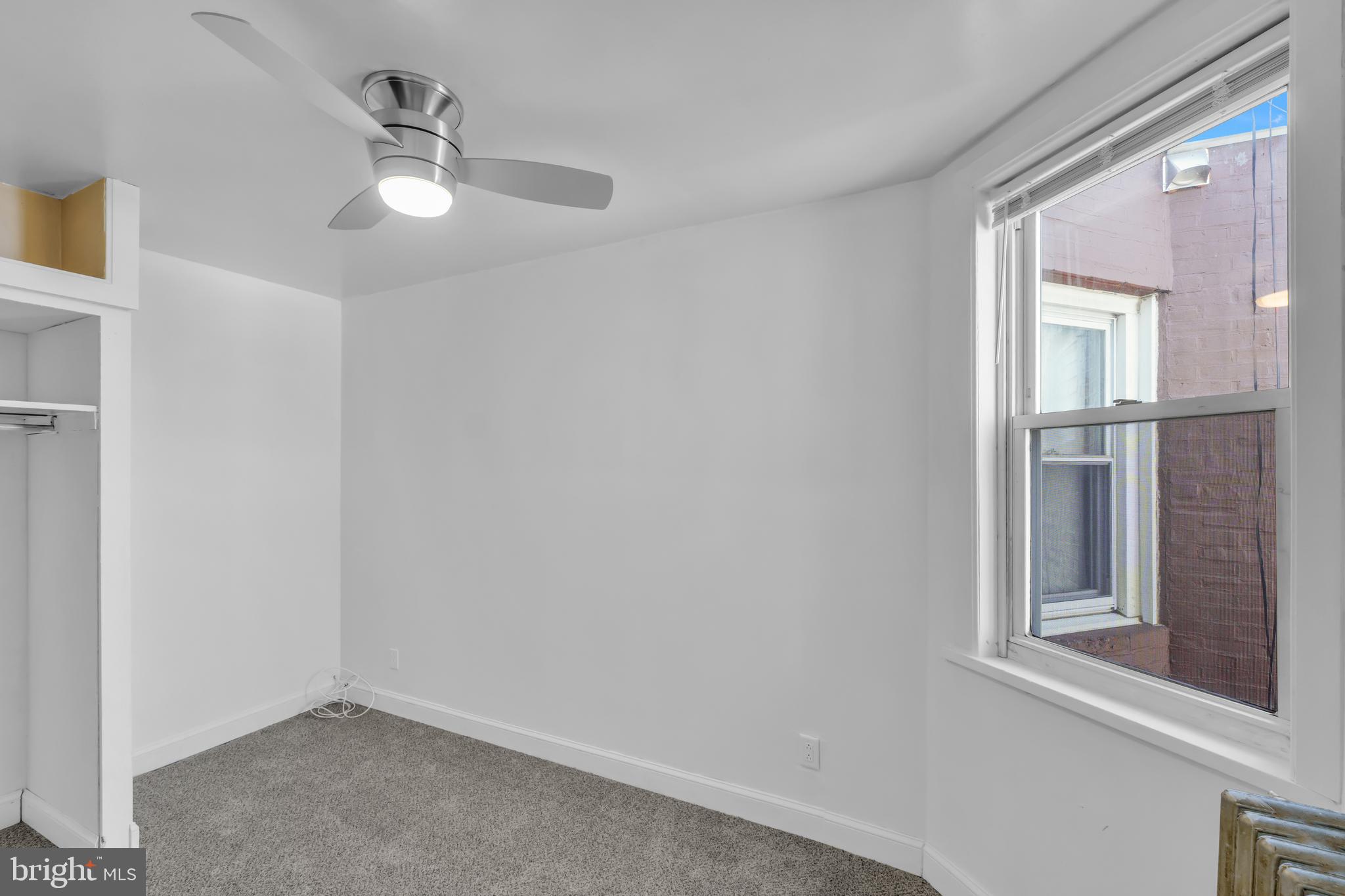 PORT RICHMOND - Residential Lease