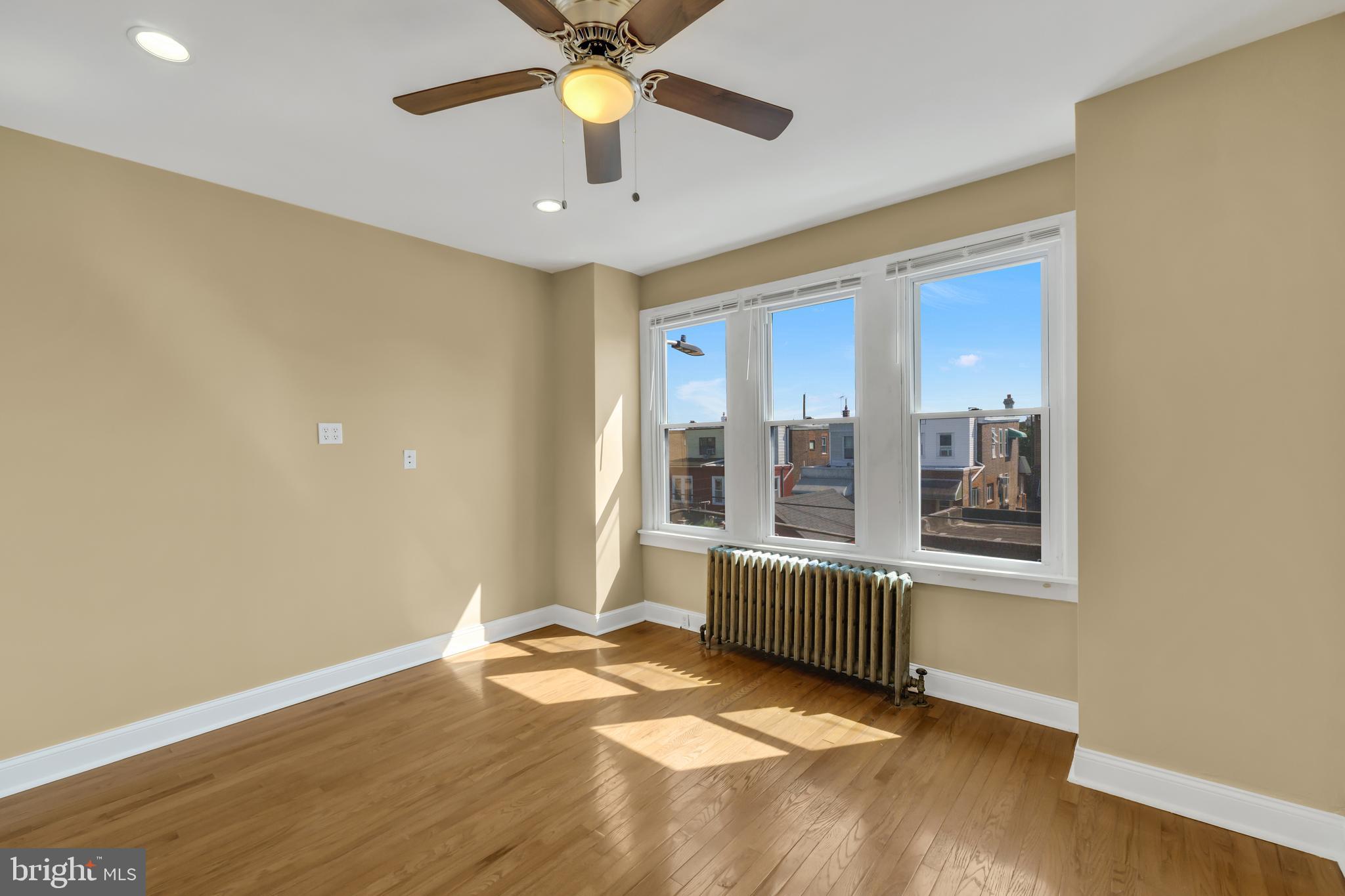 PORT RICHMOND - Residential Lease