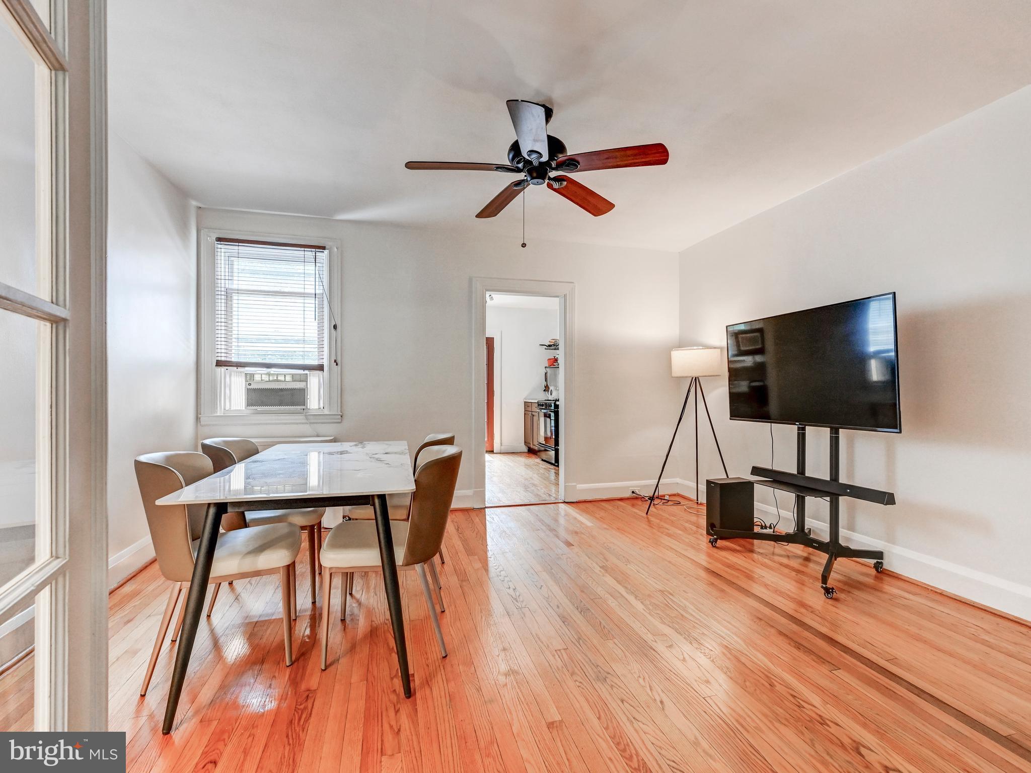 819 W 33RD STREET