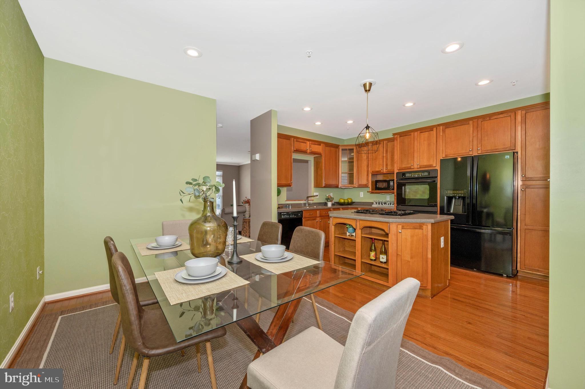 CHAPEL GROVE - Residential