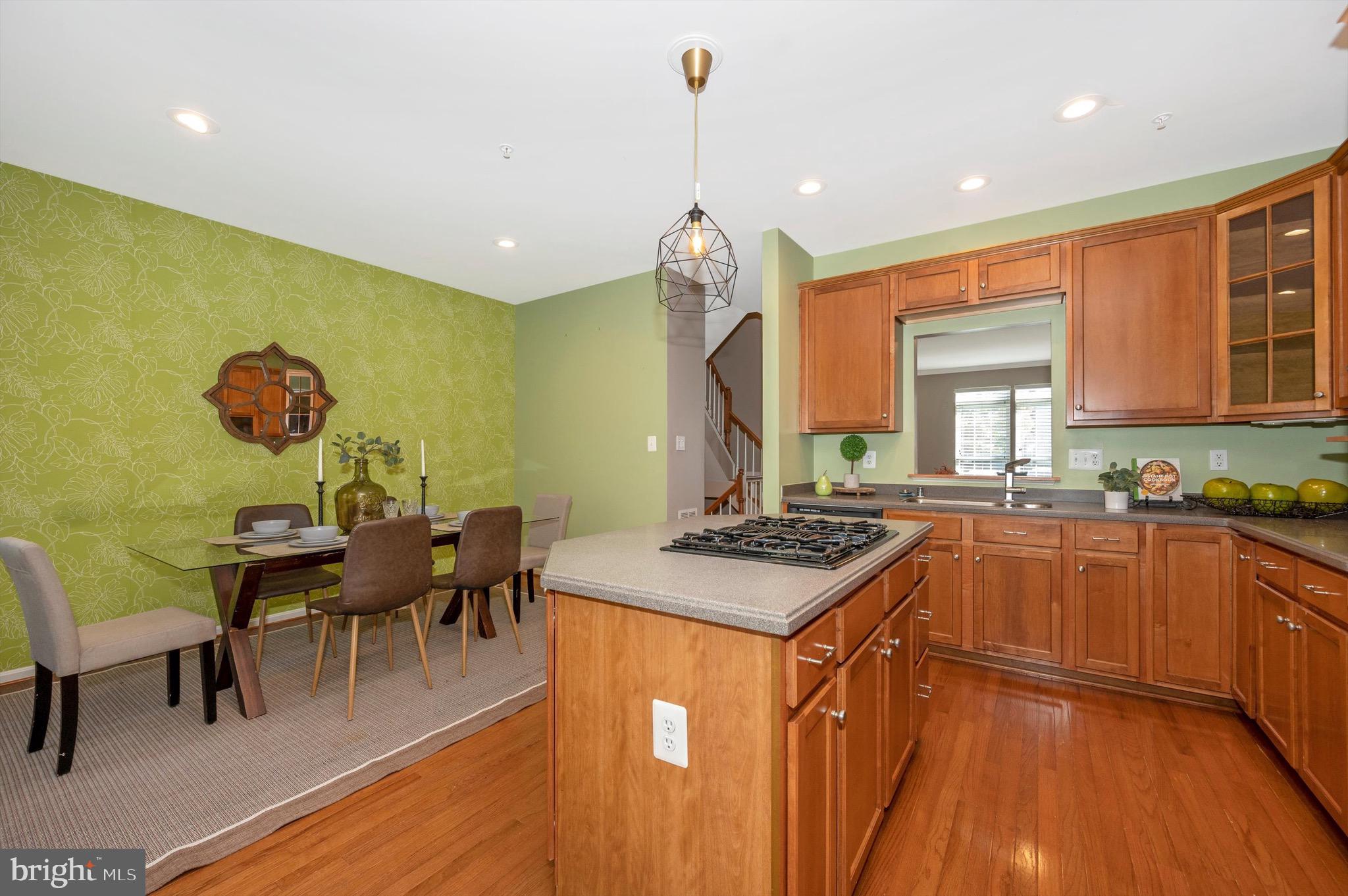 CHAPEL GROVE - Residential