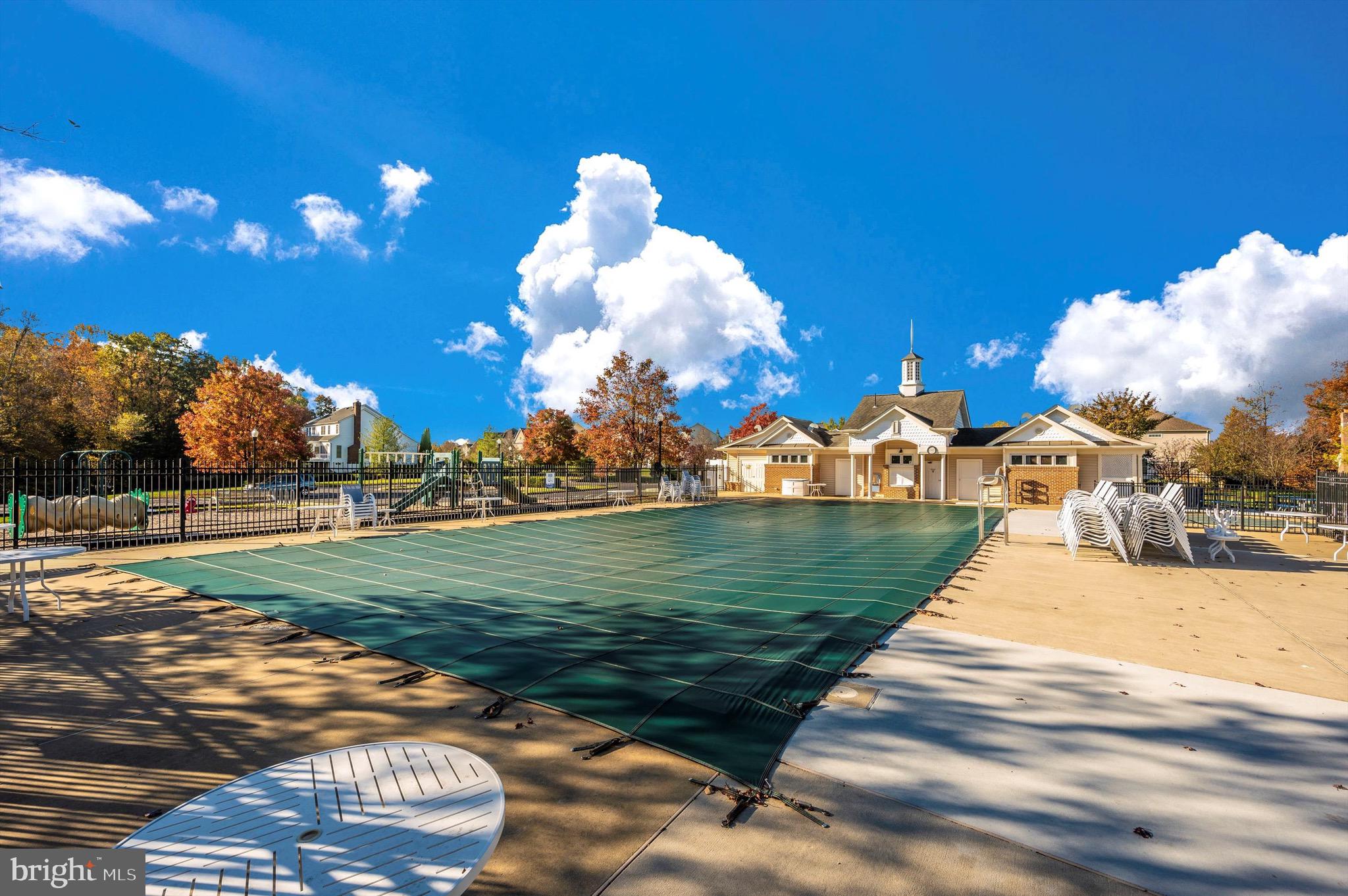 CHAPEL GROVE - Residential