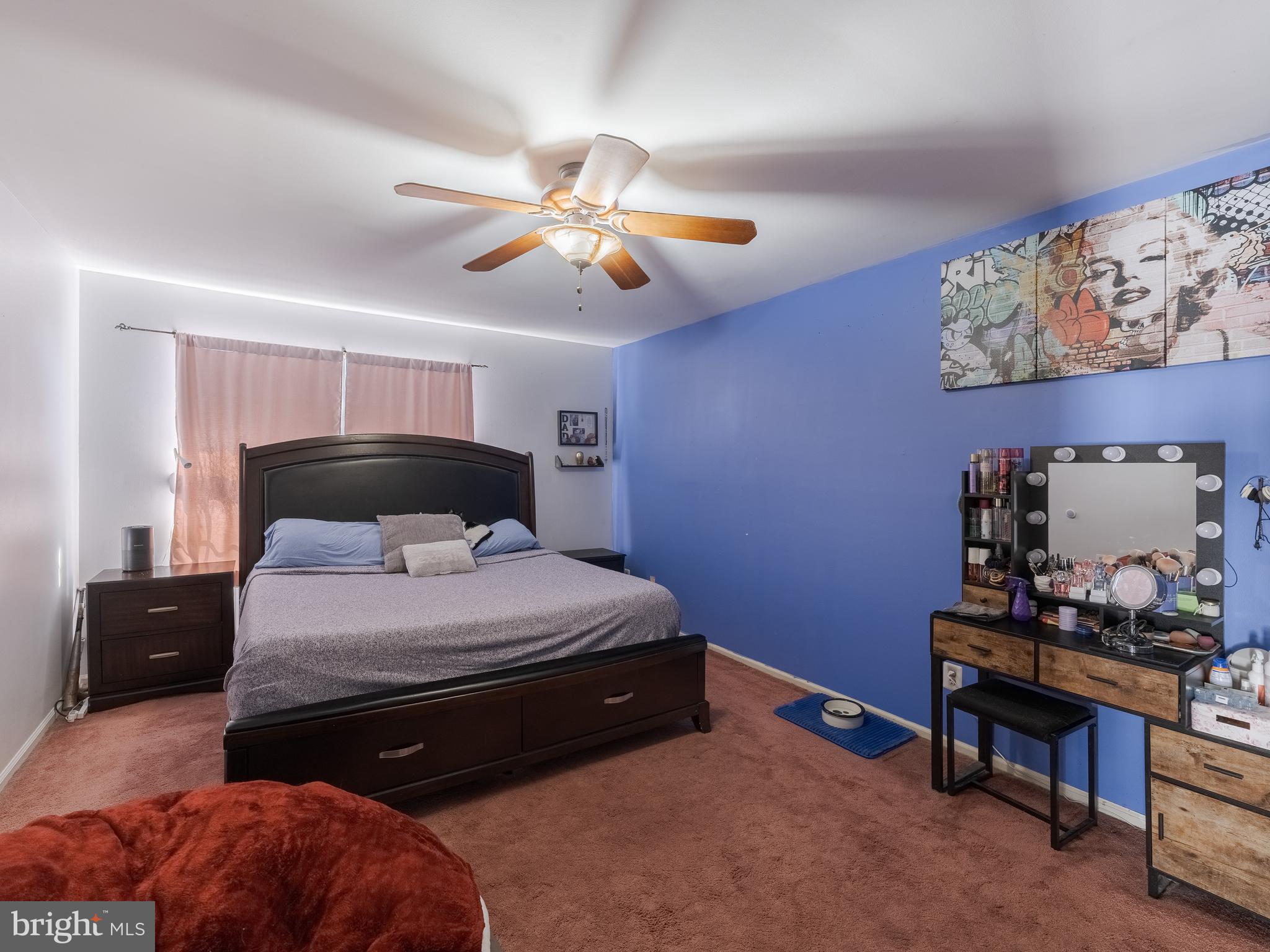 SAW MILL VALLEY - Residential